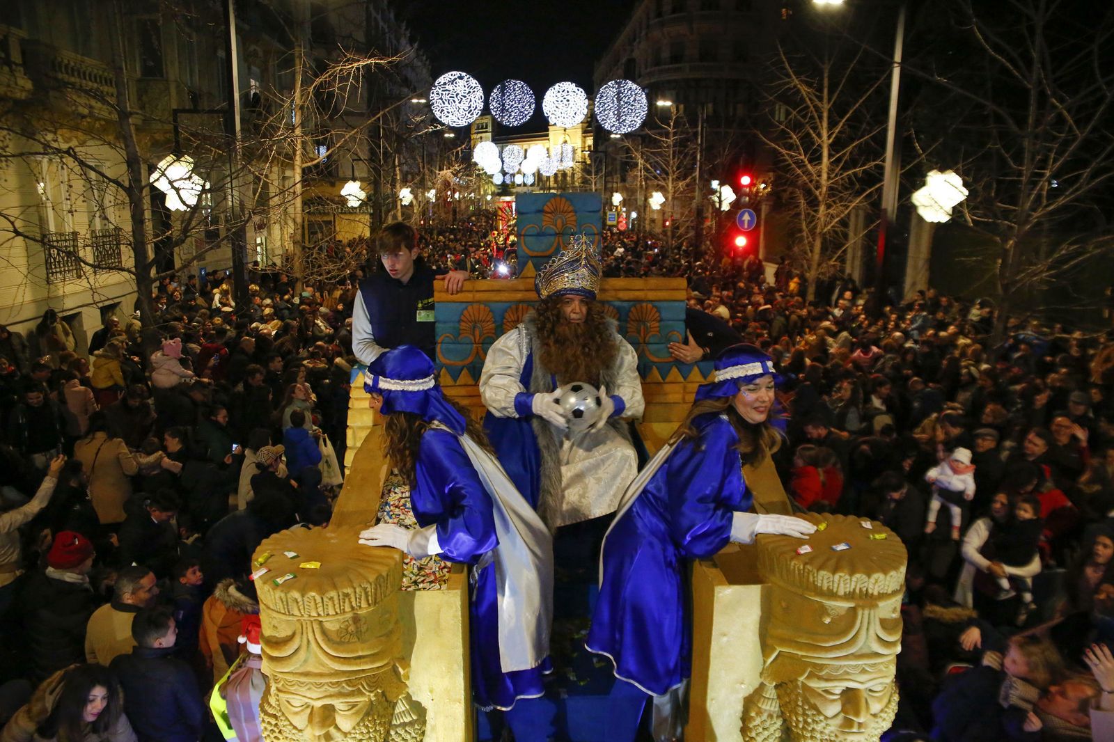Todas las imágenes de la Cabalgata de Reyes de Granada