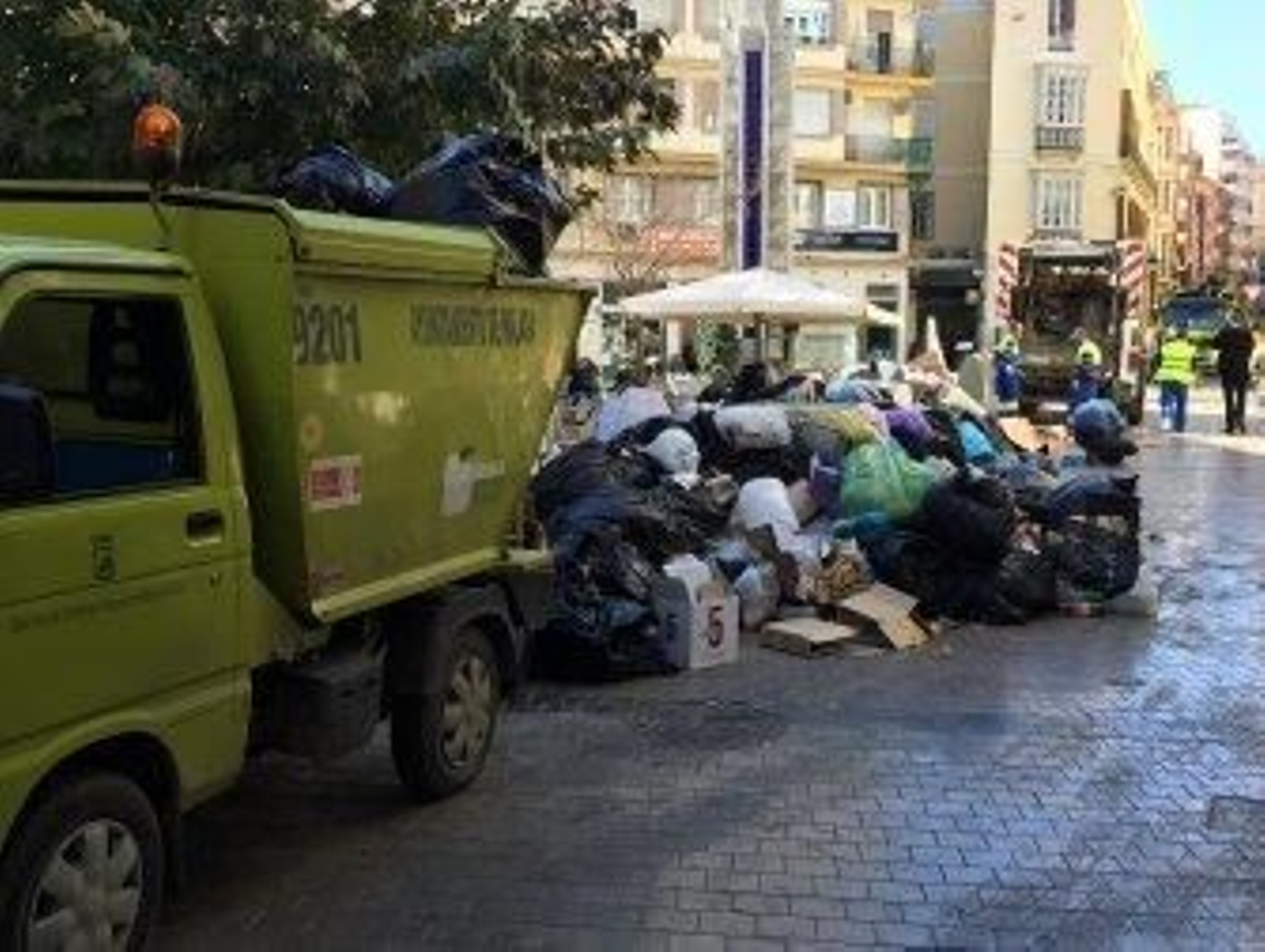 Málaga recuperará la situación anterior a la huelga en cinco días Málaga recuperará la situación anterior a la huelga en cinco días