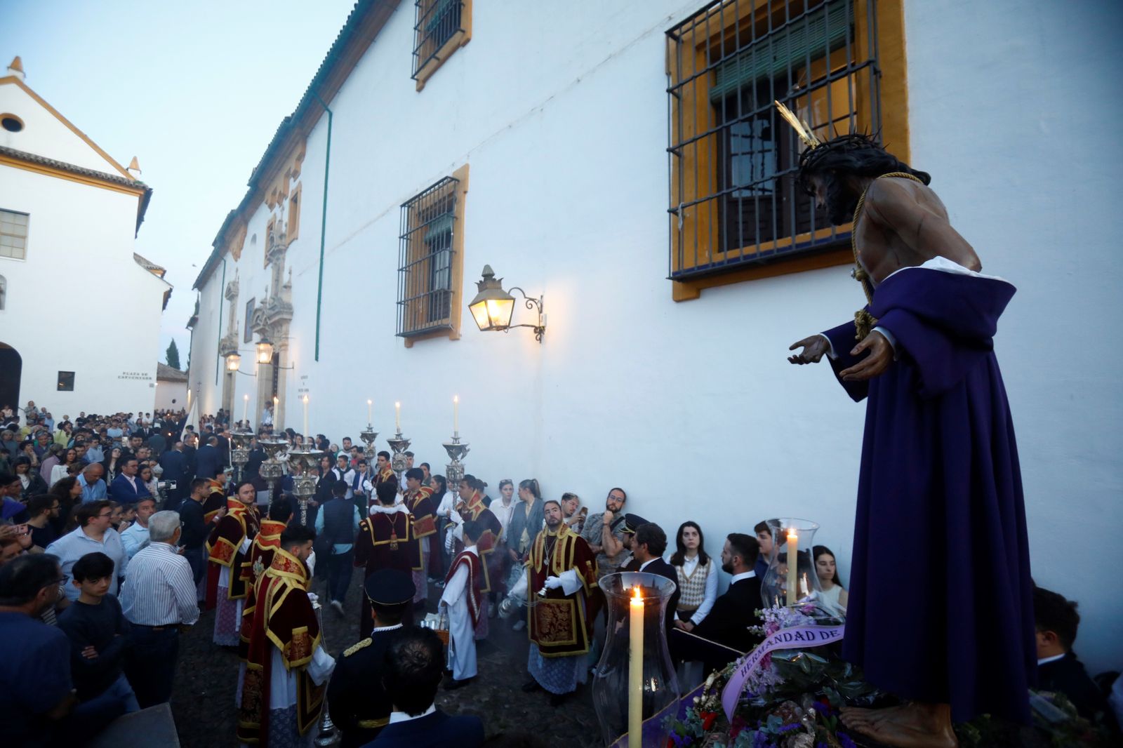 Las mejores imágenes del vía crucis de Nuestro Padre Jesús de la Humildad y Paciencia en Córdoba