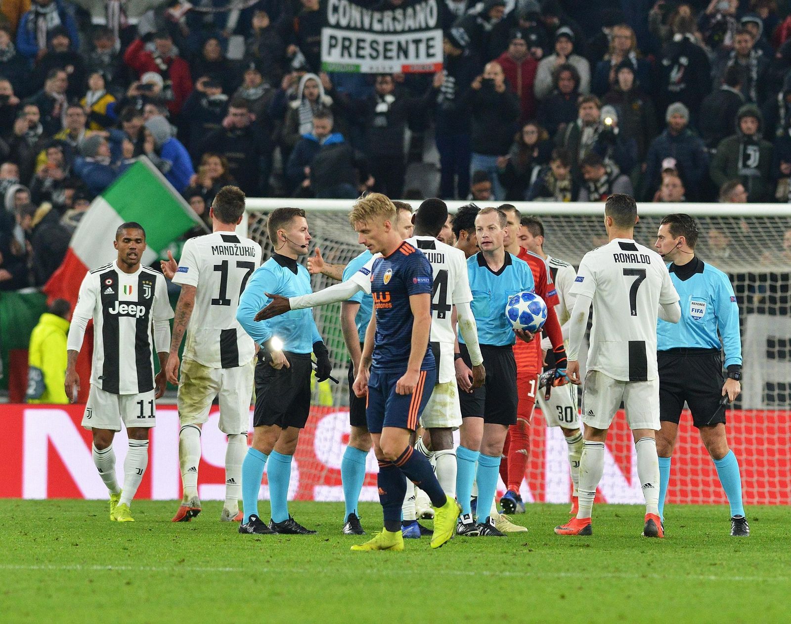 Las imágenes del Juventus-Valencia