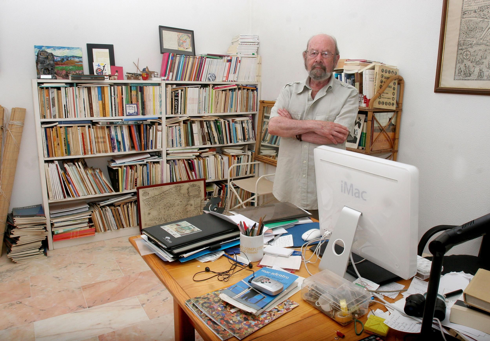 La vida de Caballero Bonald, en imágenes