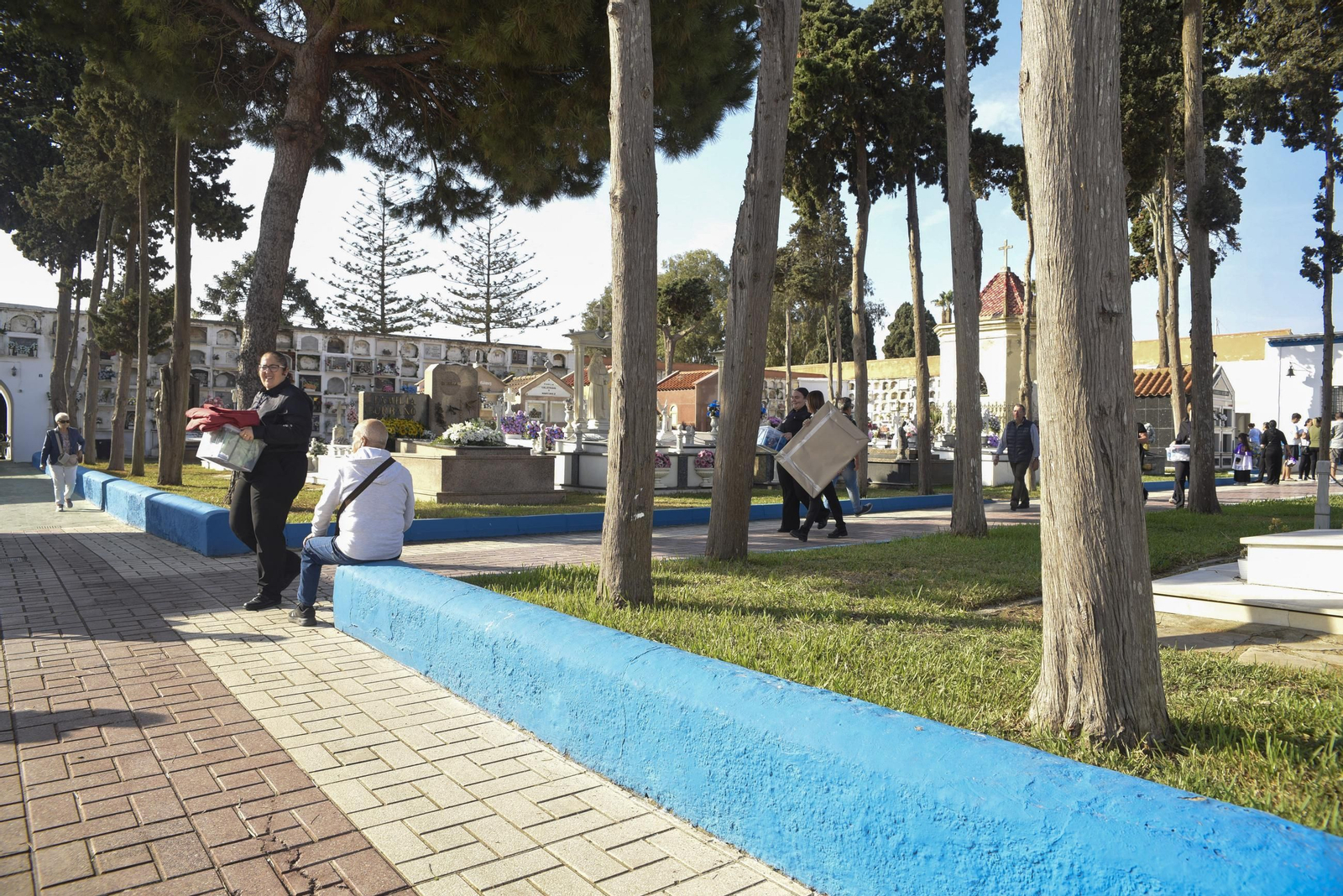 Fotos del Día de Todos los Santos en La Línea