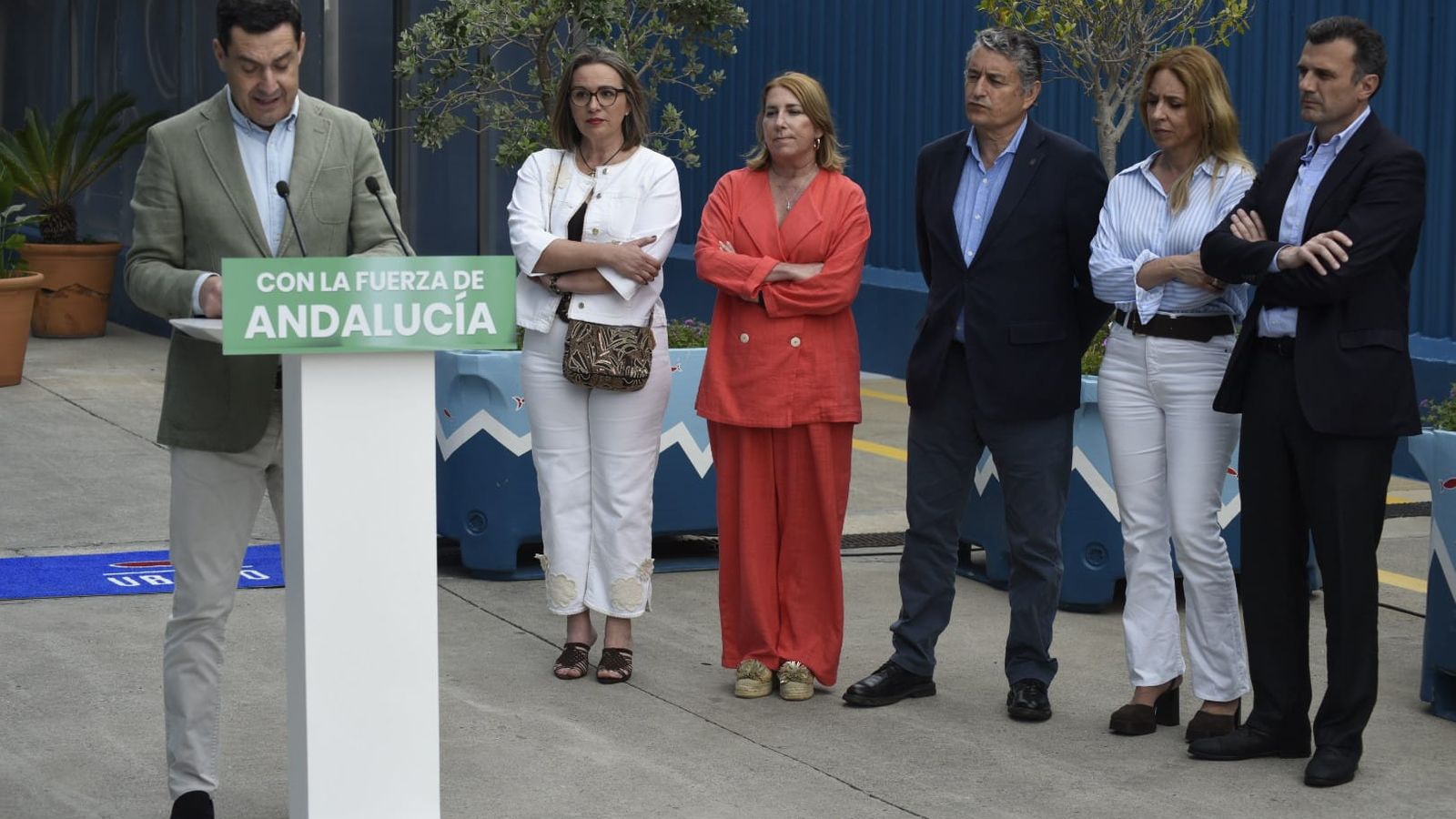 Juanma Moreno abre la puerta a un pacto de PP y 100x100 Unidos durante ...