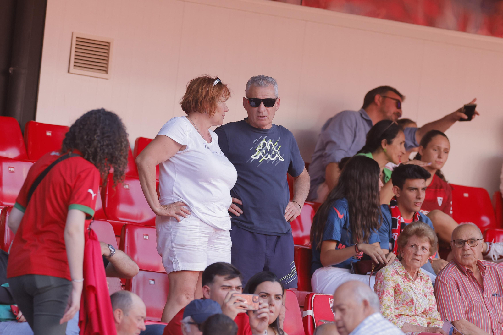 Búscate en las fotos del Sevilla-Español