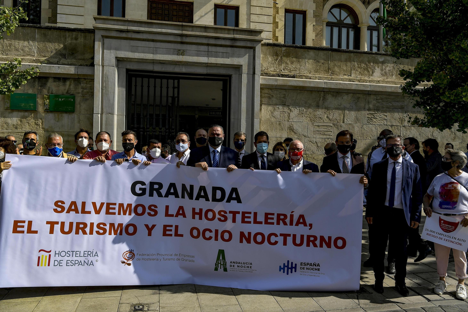 Fotos: El turismo se manifiesta en Granada