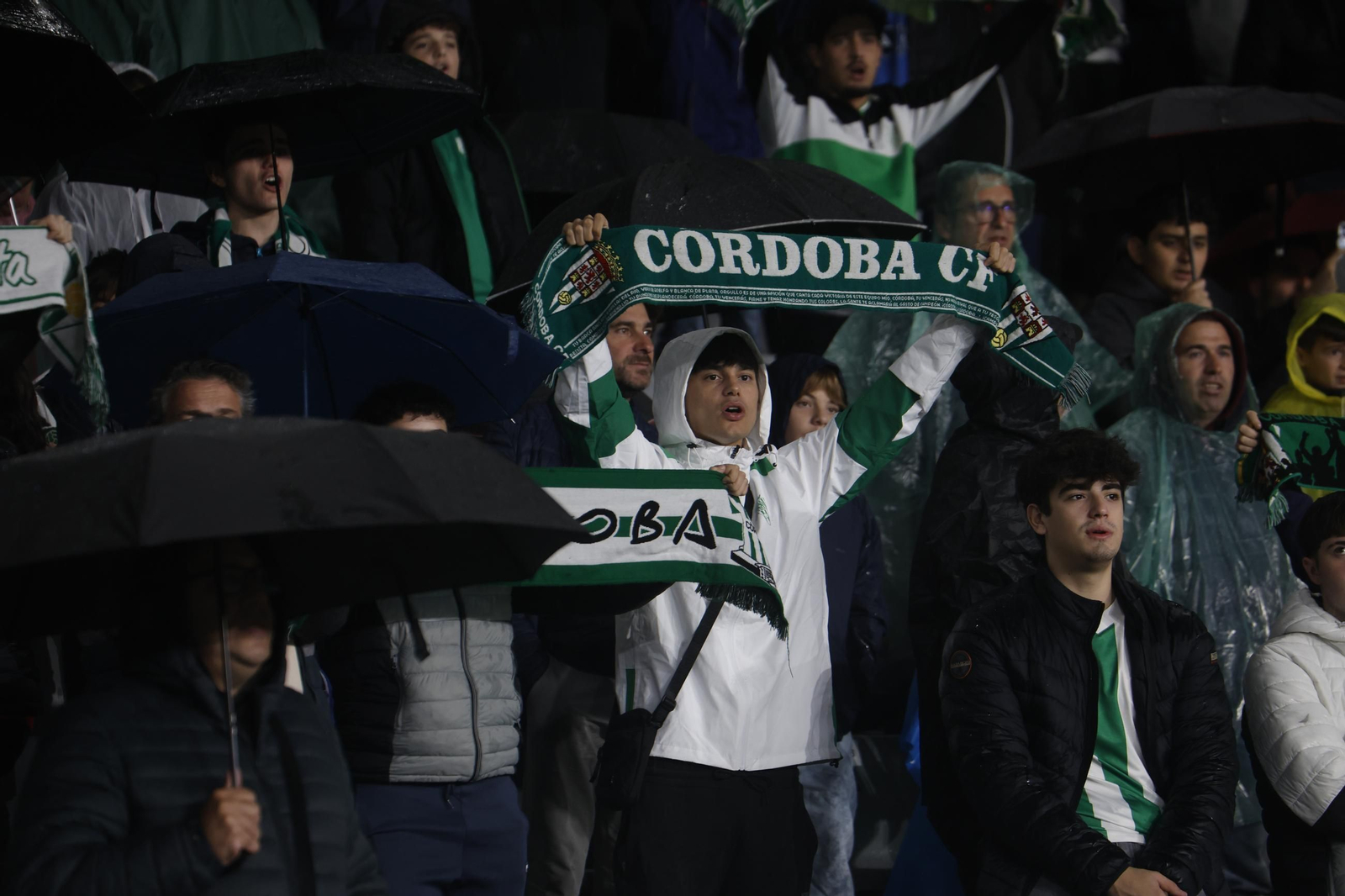 Las mejores fotos del ambiente en El Arcángel para el Córdoba CF - Deportivo