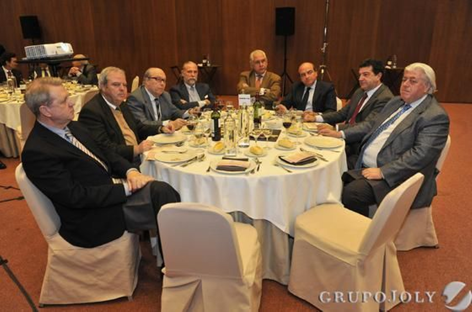 Jaime Monater, Ricardo Ríos, Luis Carlos Peris, Leonardo Rodríguez de la Borbolla, Jacinto León, Luís Miguel Martín Rubio, Fernando Franco y Fernando Yélamos.

Foto: Juan Carlos Vázquez