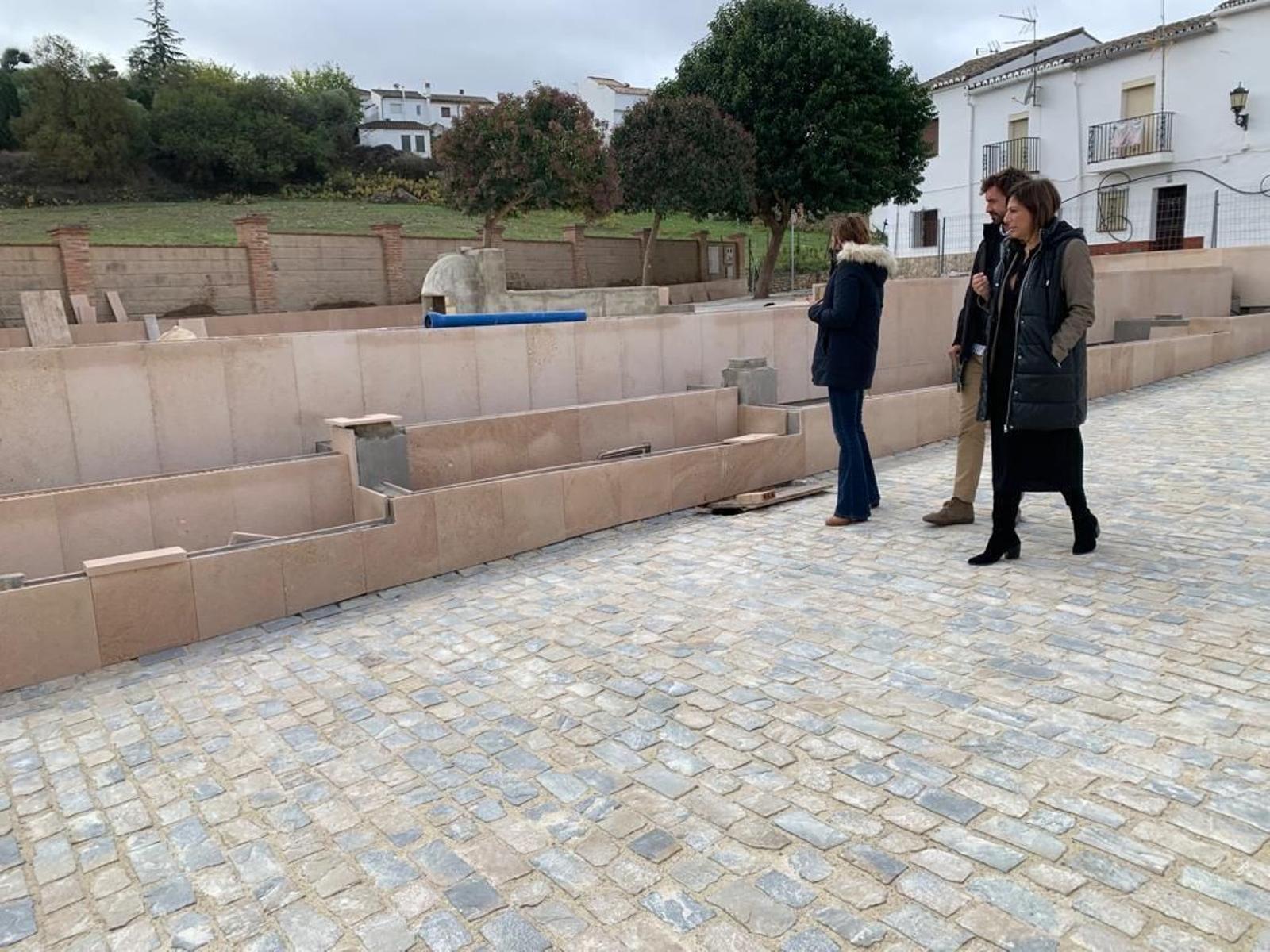 Visita de la alcaldesa de las obras de la plaza El Llanete.