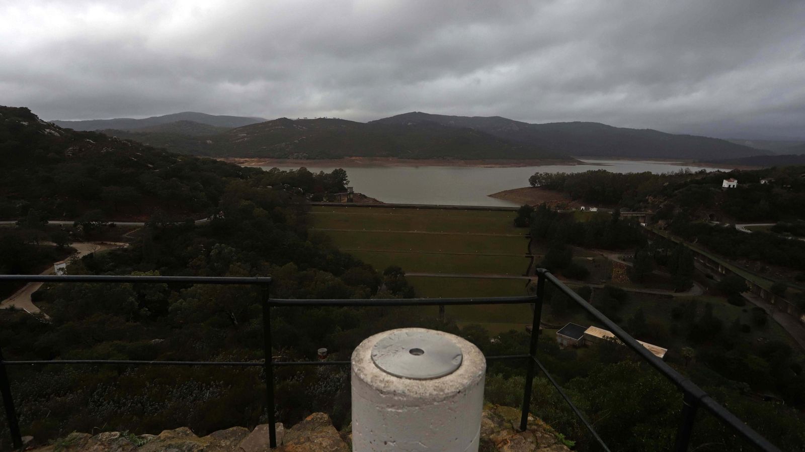 El embalse del Guadarranque, en Castellar. El embalse del Guadarranque, en Castellar.