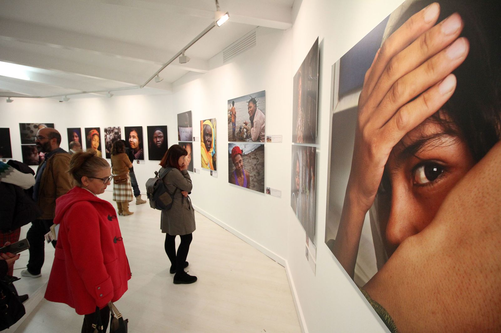 Mirada inapelable en uno de los retratos de la exposición.