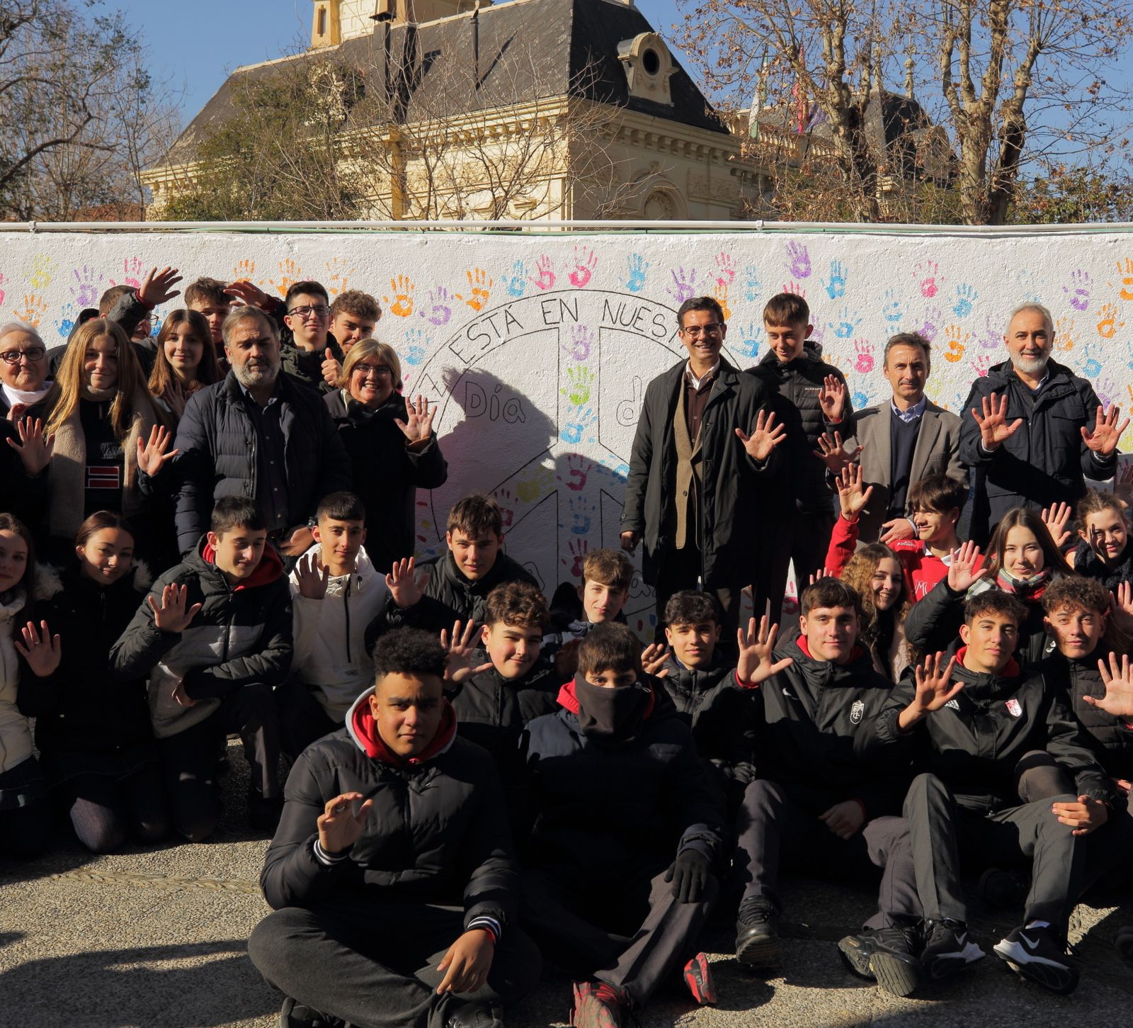 El alcalde, en el acto por la Paz del Ave María Quinta.