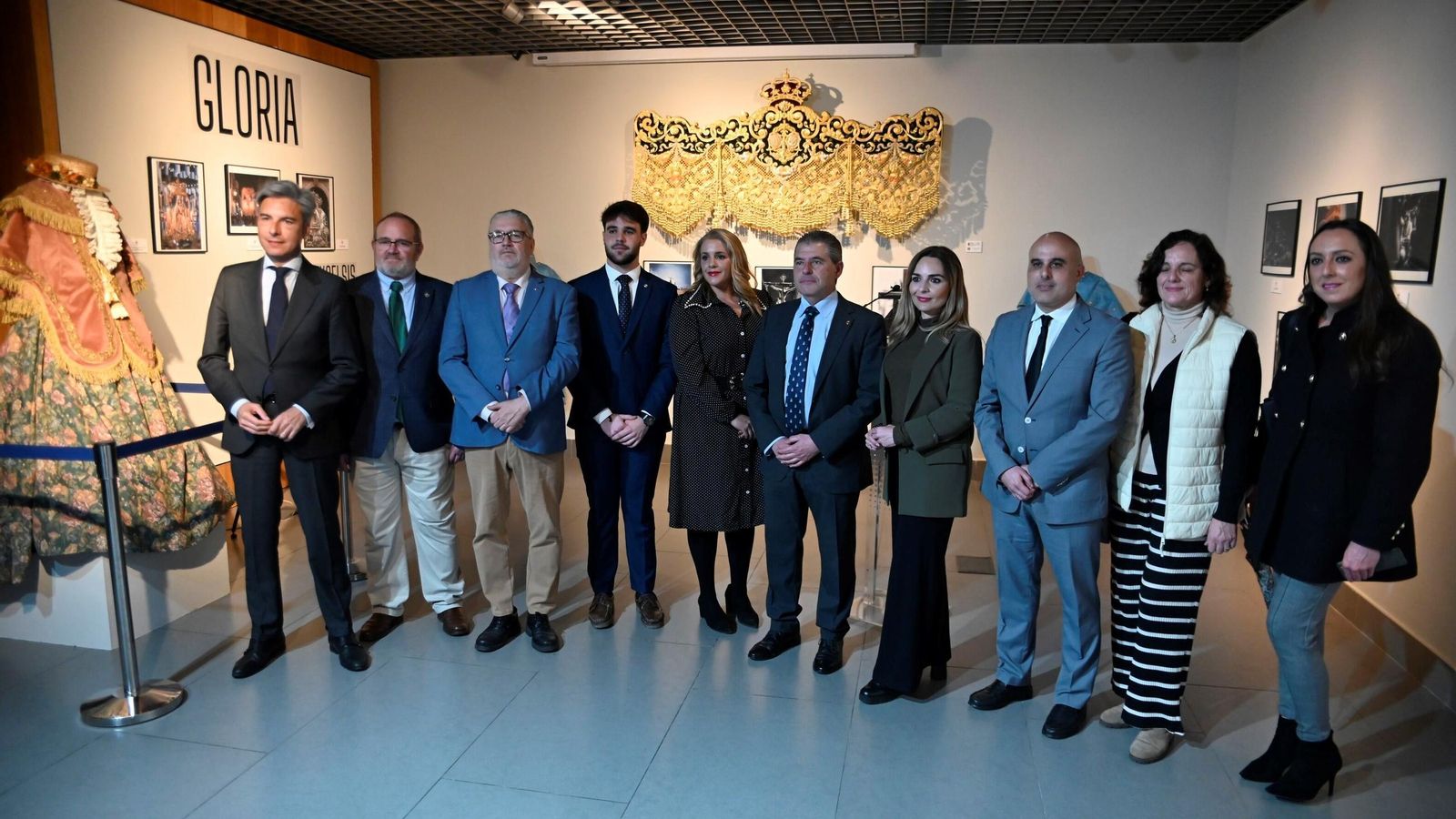 Inauguración de la exposición de enseres y fotográfica en la Fundación Cajasol Inauguración de la exposición de enseres y fotográfica en la Fundación Cajasol