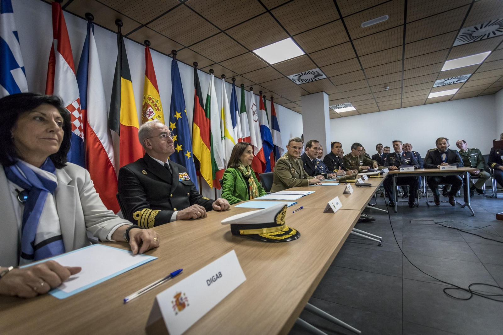 La ministra de Defensa, Margarita Robles en su visita a la base de Rota