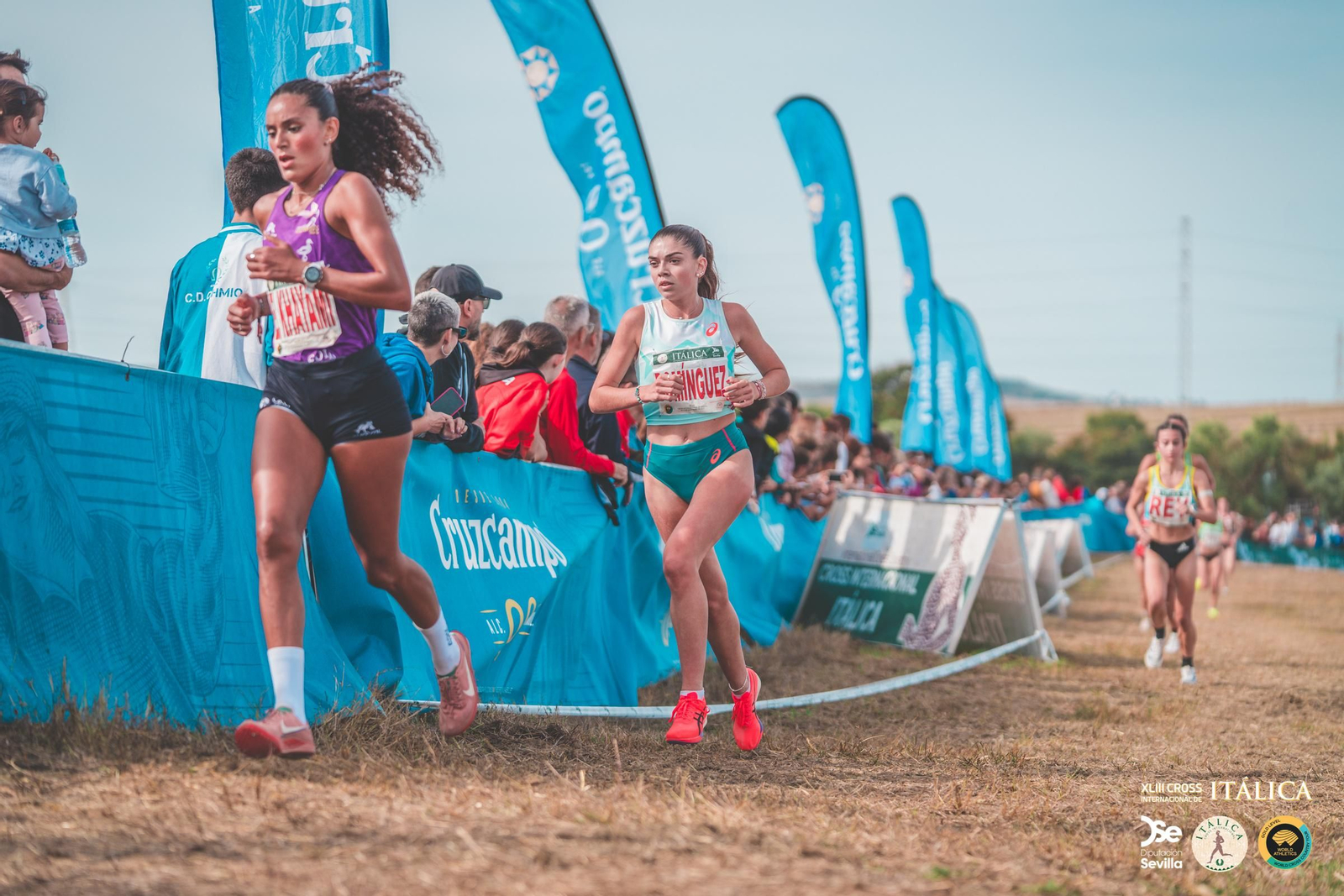Búscate en las fotos del Cross de Itálica 2025 | 11