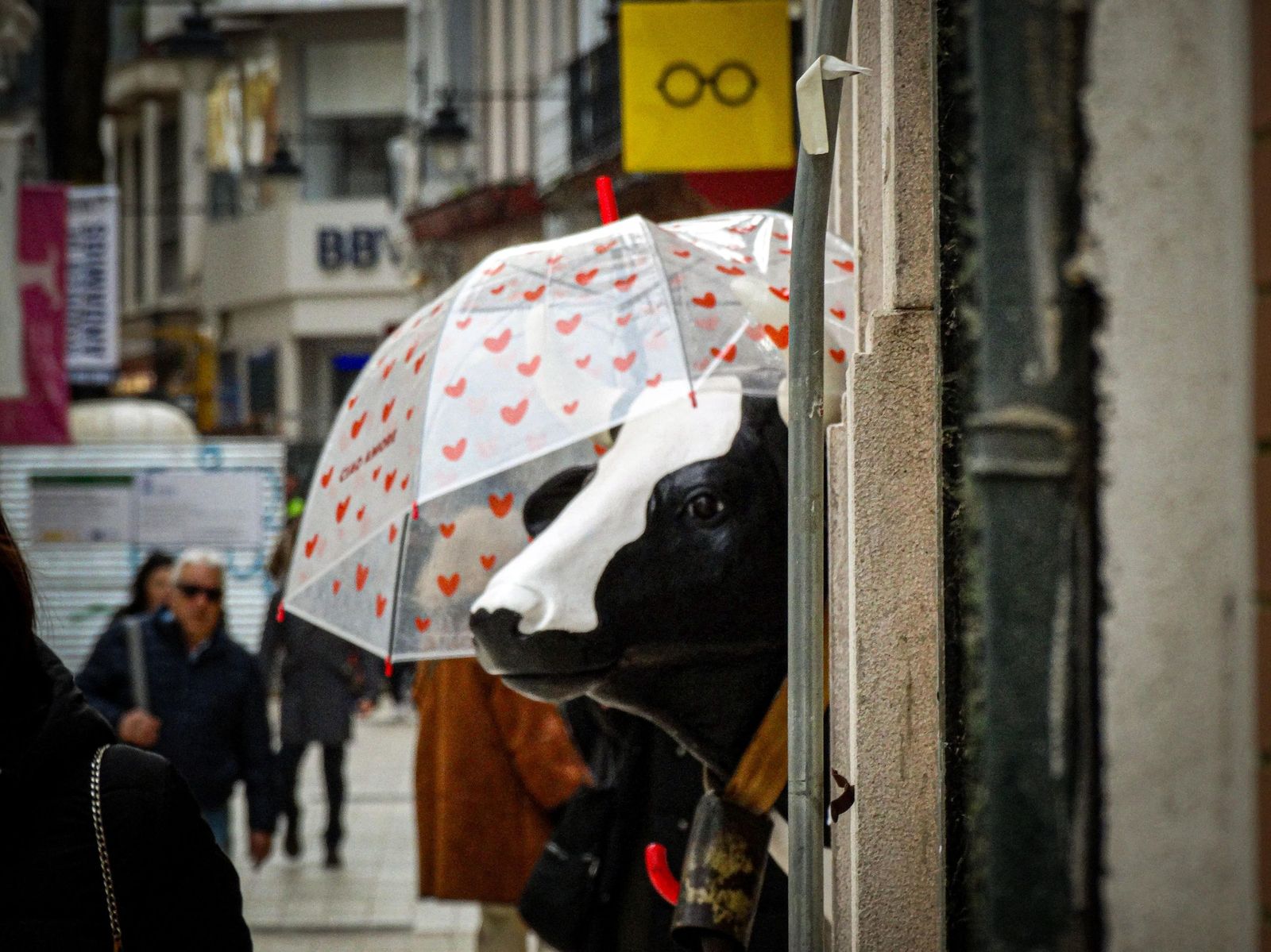 Fotos de ambiente durante la mañana en las calles del centro
