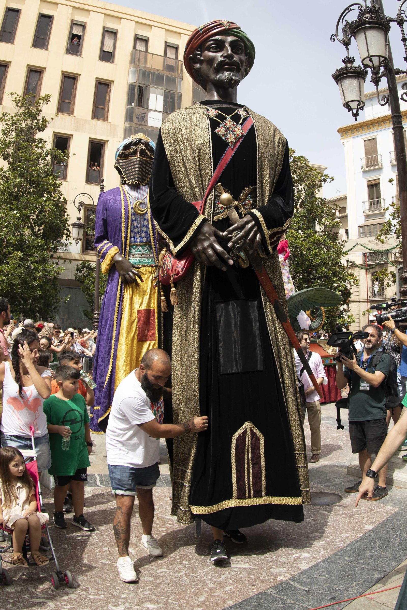 El regreso de la Tarasca a las calles de Granada, en imágenes