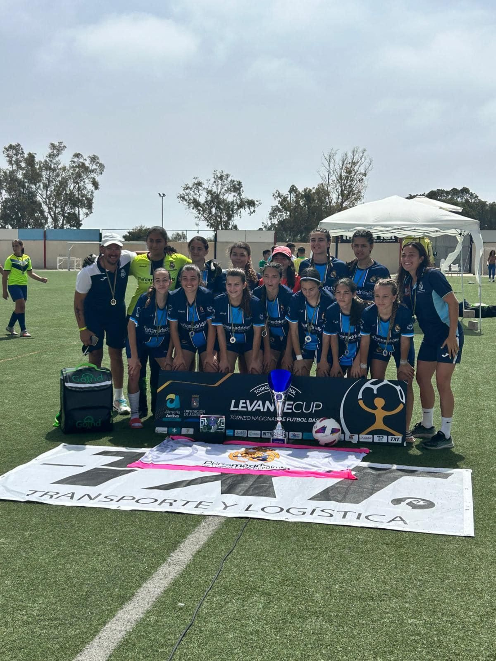 El Torneo se disputa en las categorias, prebenjamín, benjamín, alevín e infantil masculino e alevín, infantil y senior femenino