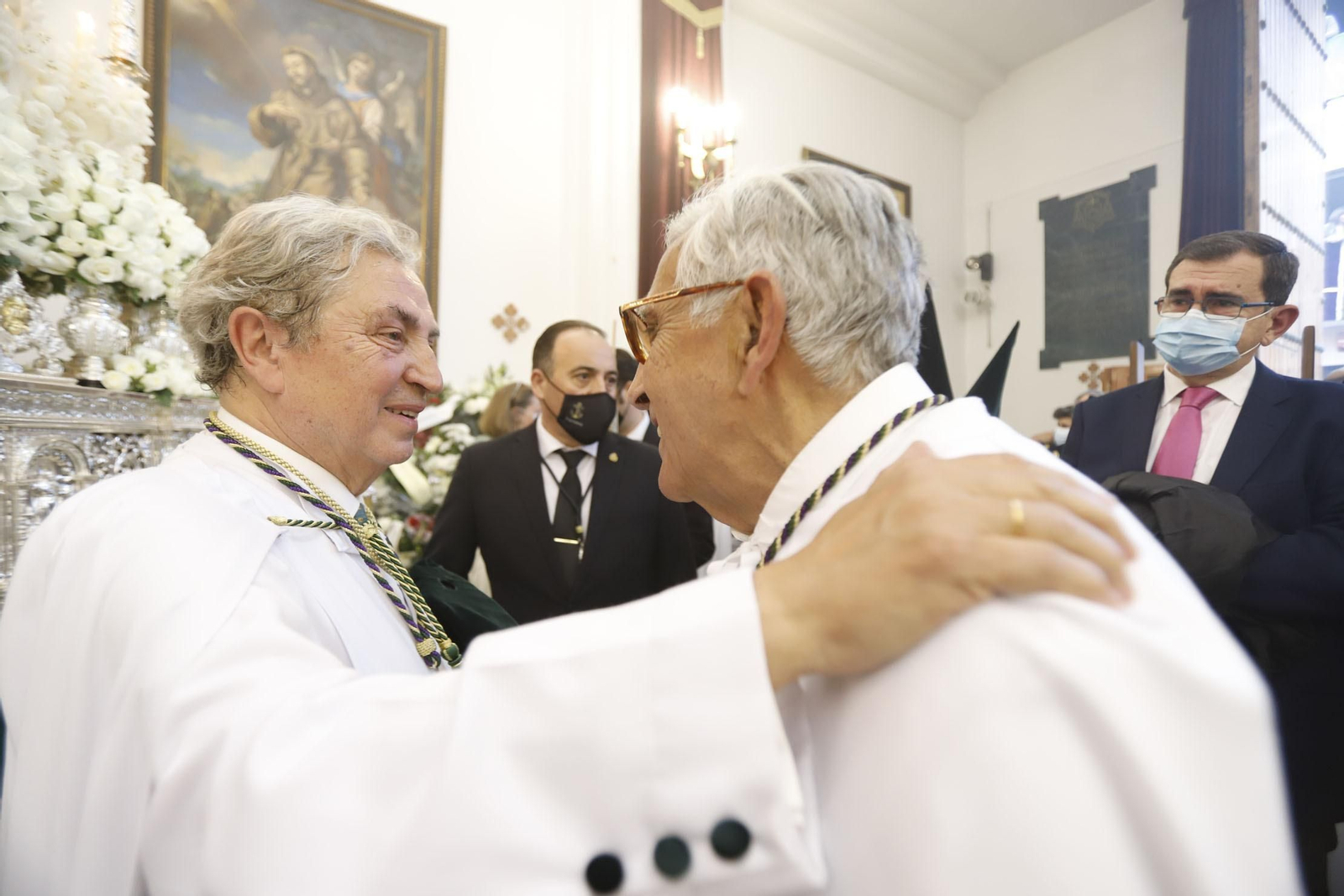 Imágenes de la estación de penitencia de la Hermandad de La Esperanza de Huelva