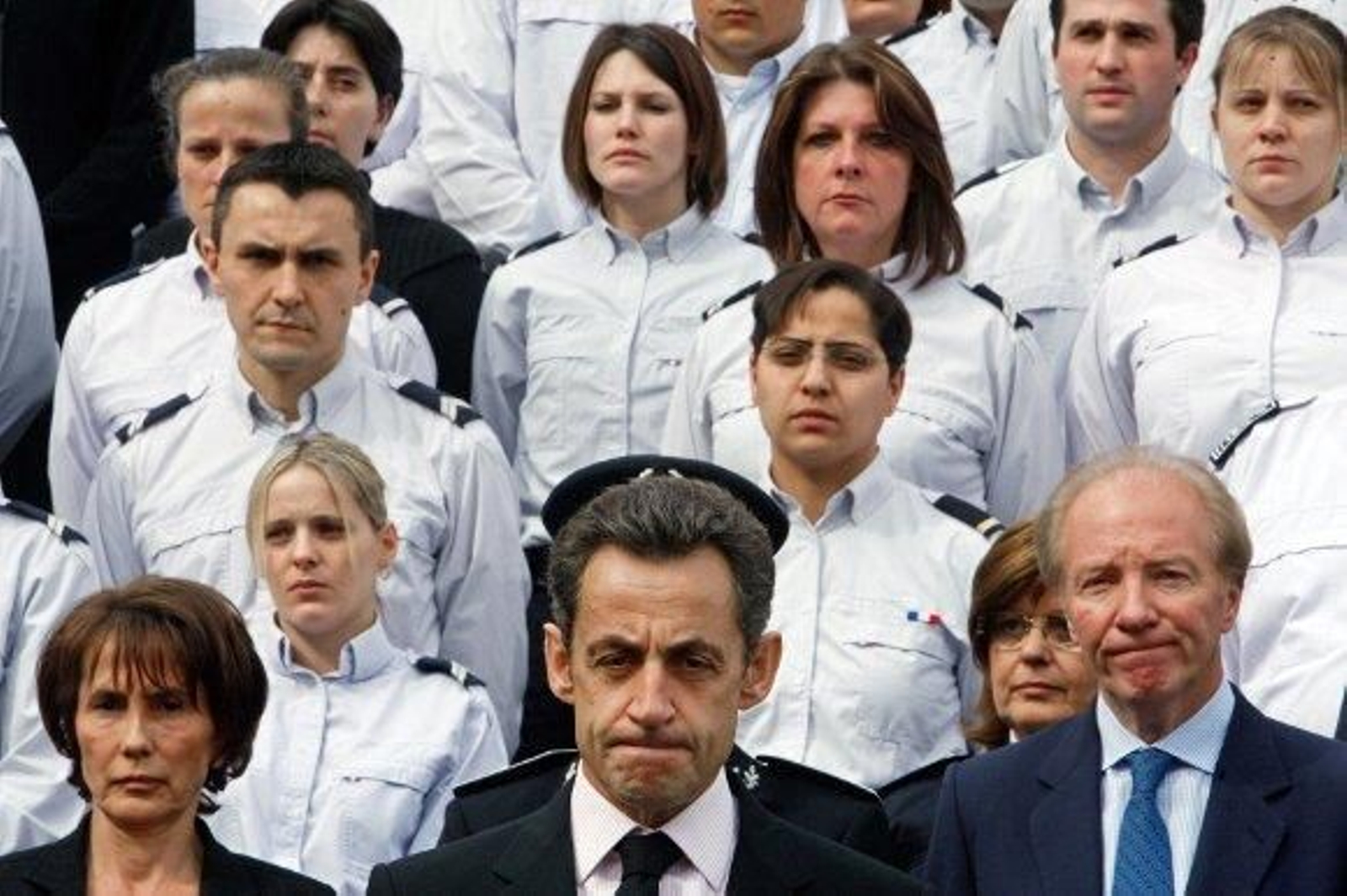 Sarkozy pide penas efectivas de 30 años para asesinatos como el de ETA