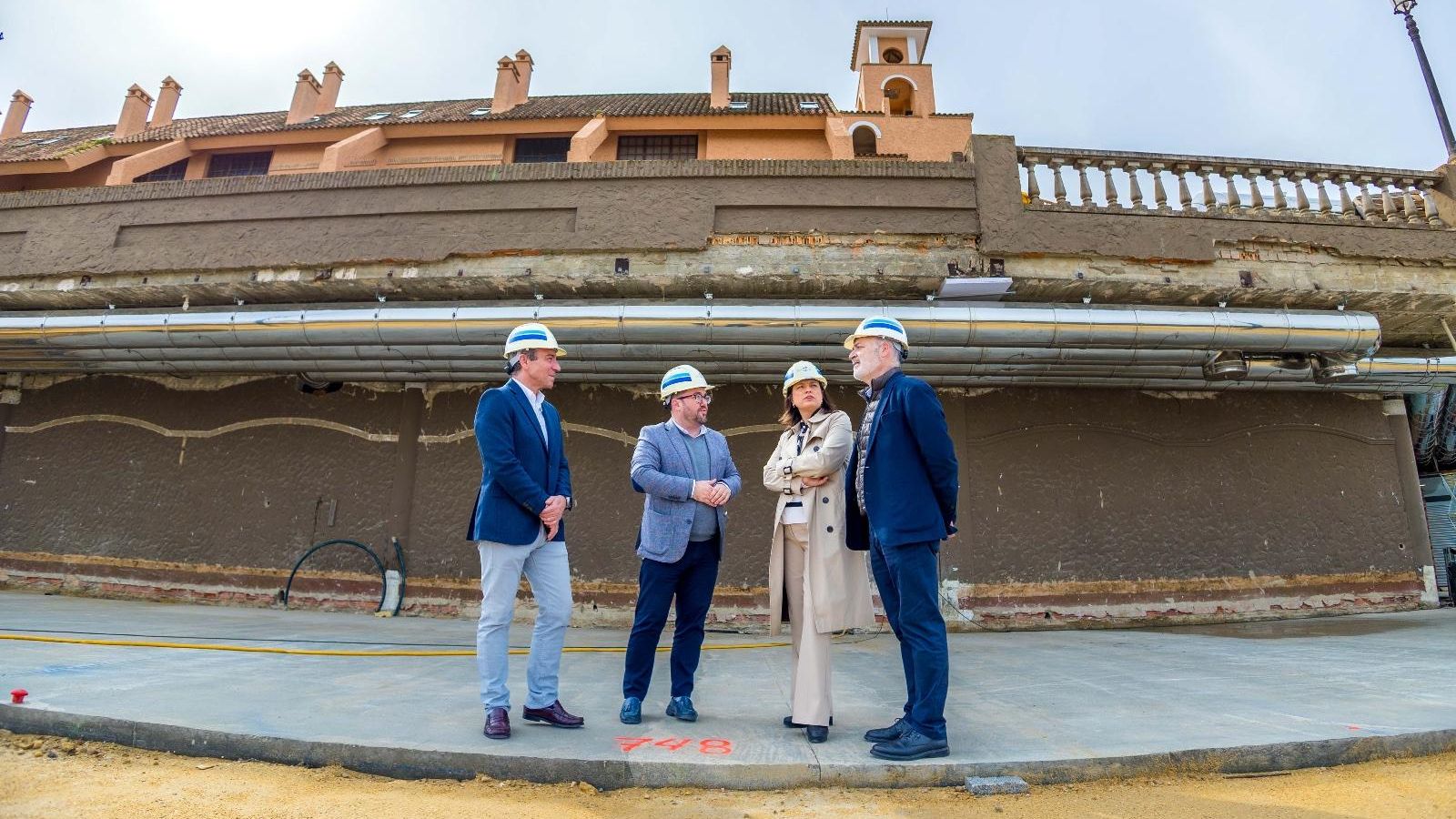 Visita a las obras del nuevo paseo marítimo en San Fernando, en una imagen del Ayuntamiento