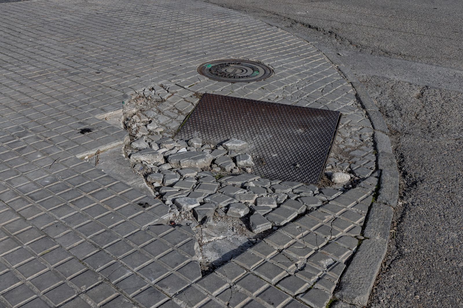 El estado de deterioro del polígono de Los Olivares