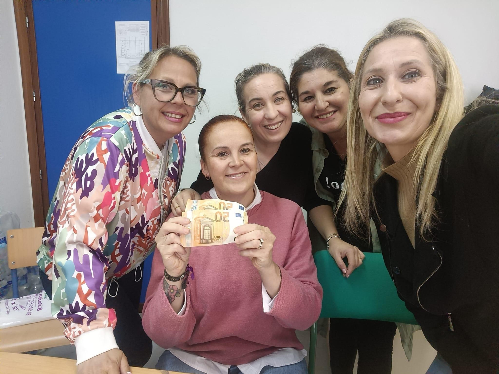 Un grupo de madres de la AMPA.