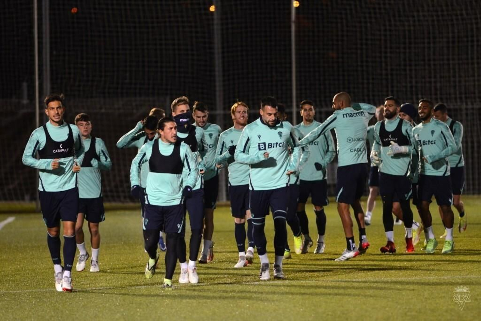 Jugadores del Cádiz en un entrenamiento.
