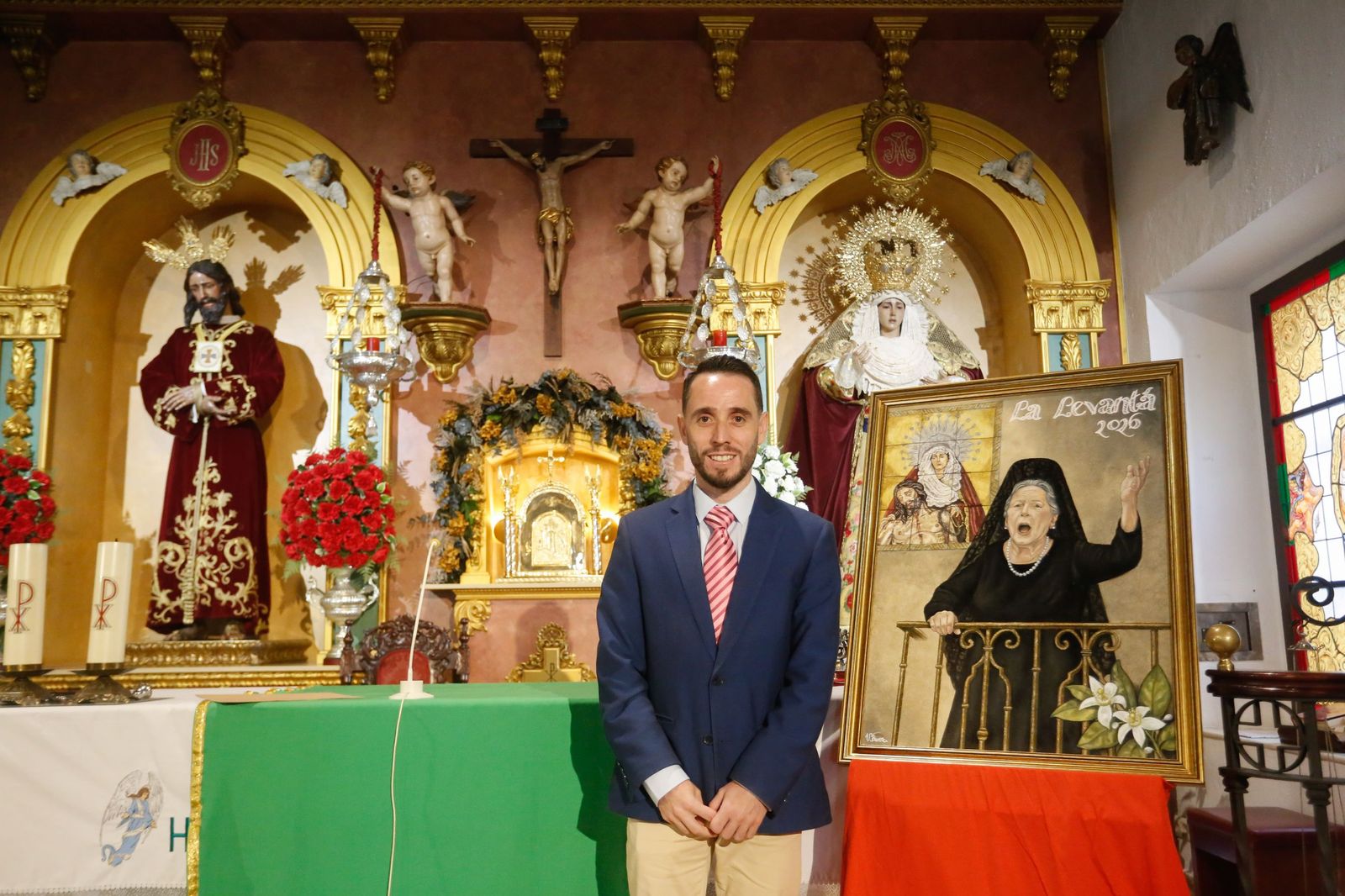 Las fotografías de la presentación del cartel de Valentín Rivera para la tertulia cofrade La Levantá