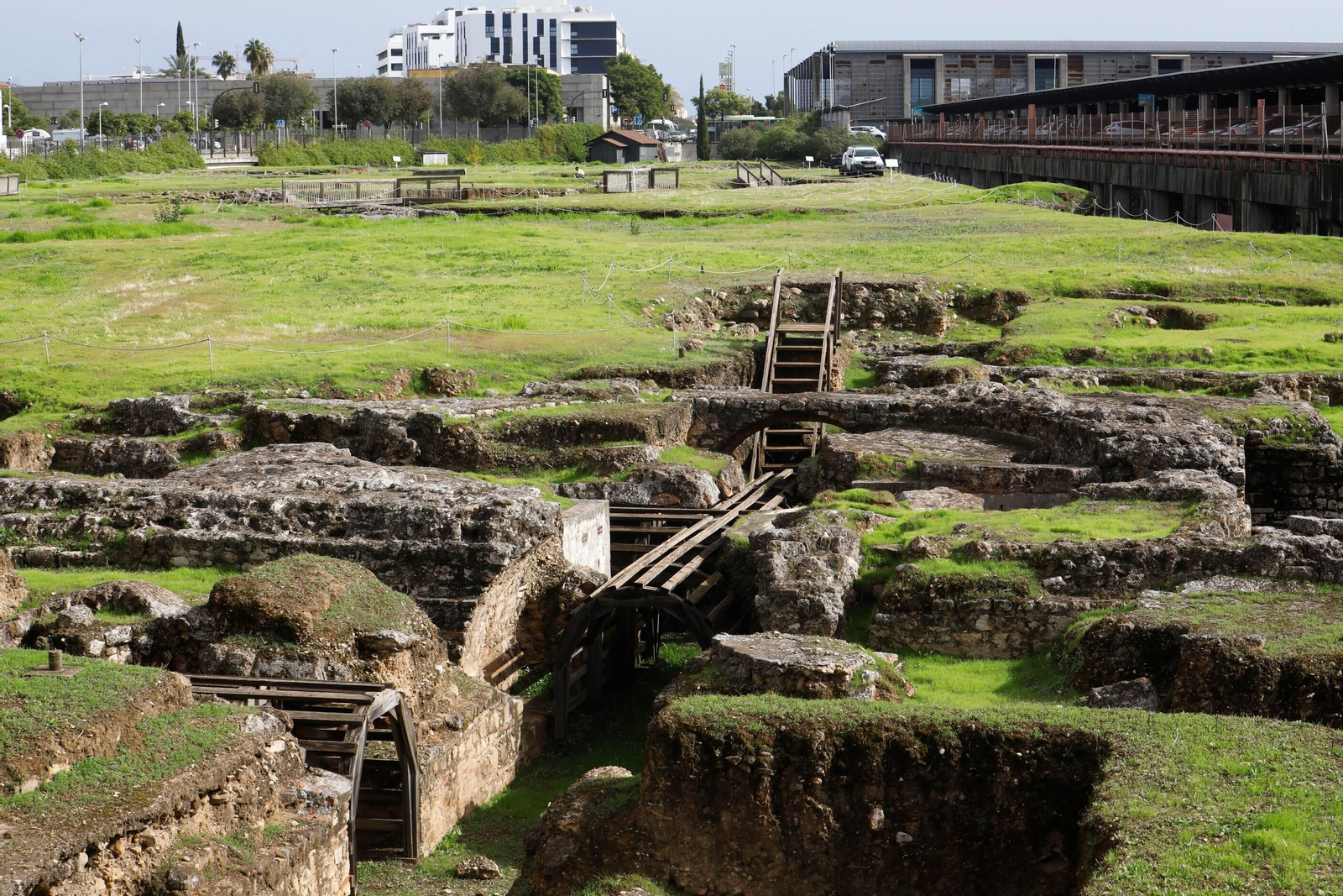 Las imágenes del estado del yacimiento de Cercadilla