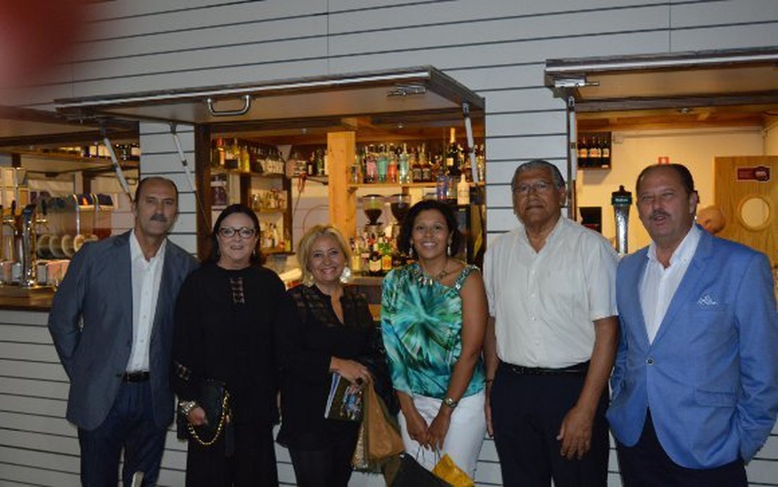 Víctor de la Cruz, Patricia Frattini, Inma Macías, Patricia García, José Alfredo Garcia y Emilio de la Cruz durante la reunión de estudiantes iberoamericanos.  Foto: Ignacio Casas de Ciria