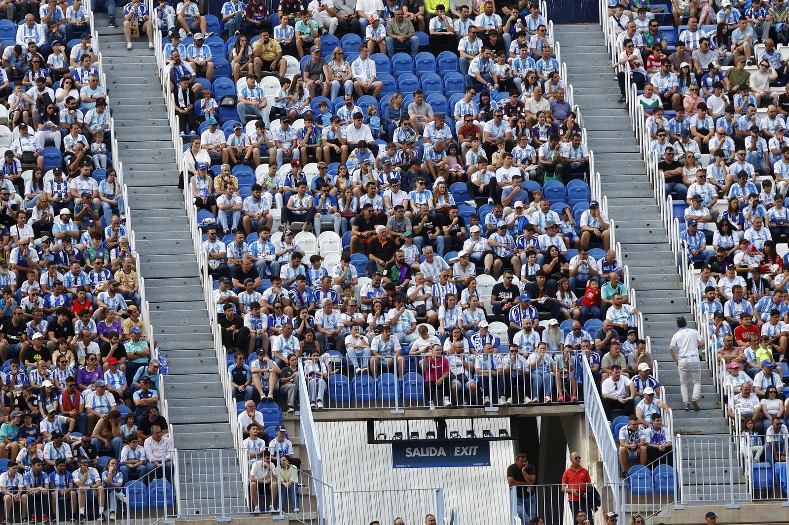 Búscate en el Málaga CF - Granada en las gradas de La Rosaleda