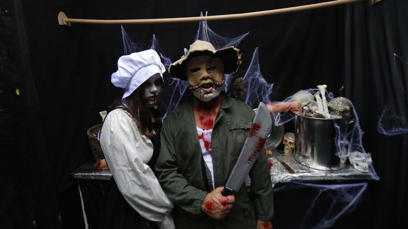 La noche de Halloween en la casa del terror