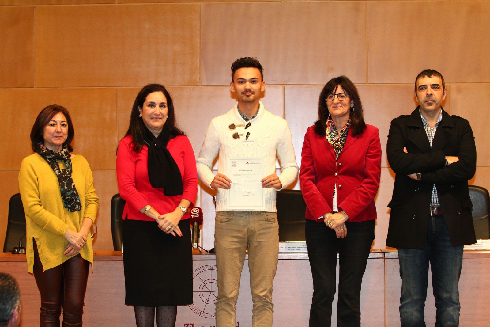 entrega los Premios 'Alumno 10c' de la cátedra Fundación Cepsa