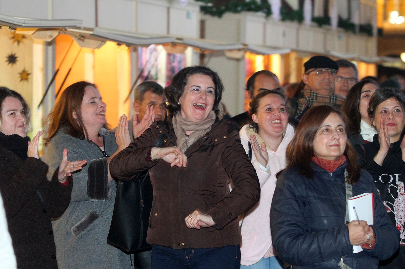 Imágenes del cuentacuento de la Navidad de Huelva Información.