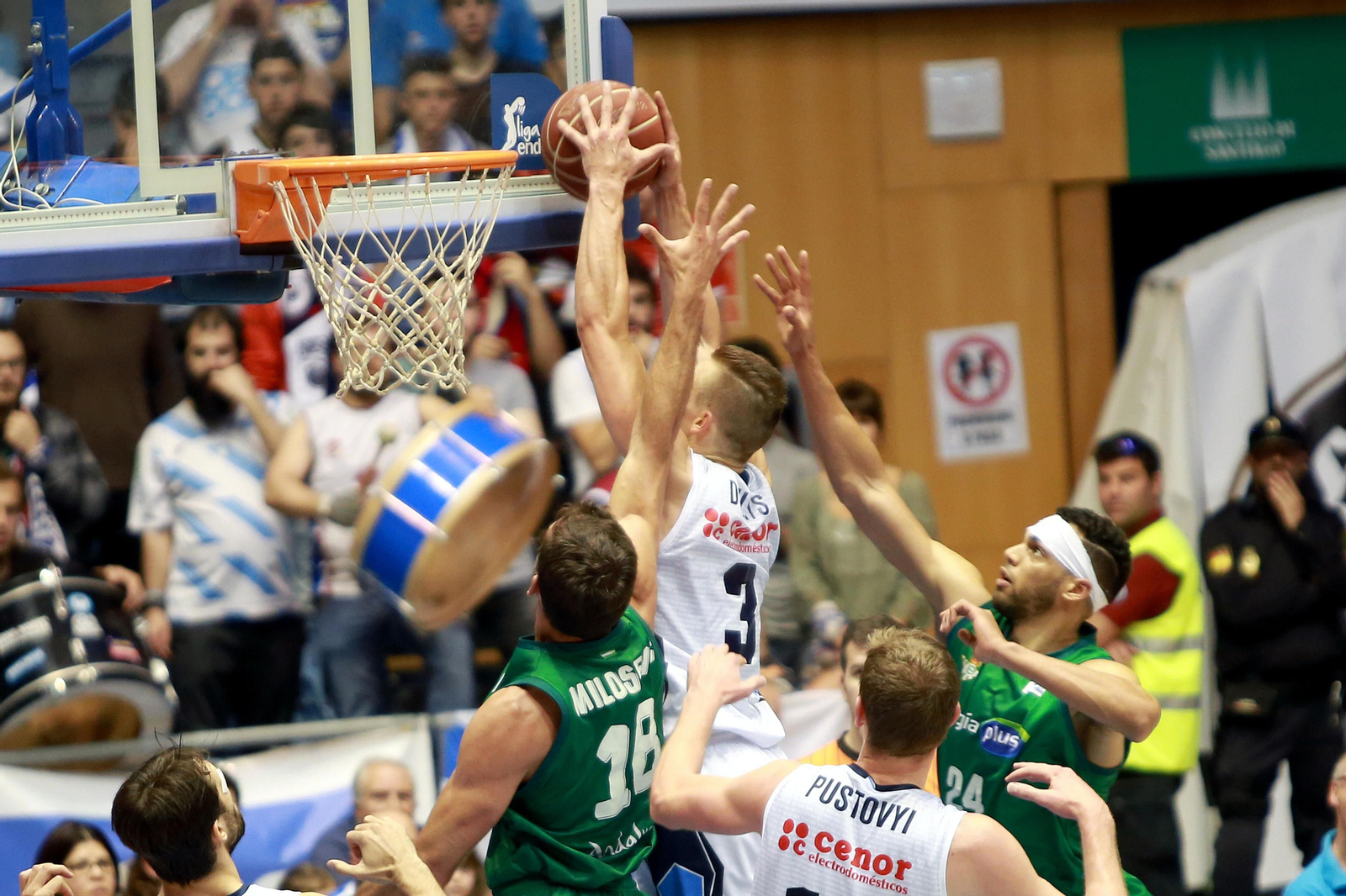 Las imágenes del Obradoiro-Betis E-Plus