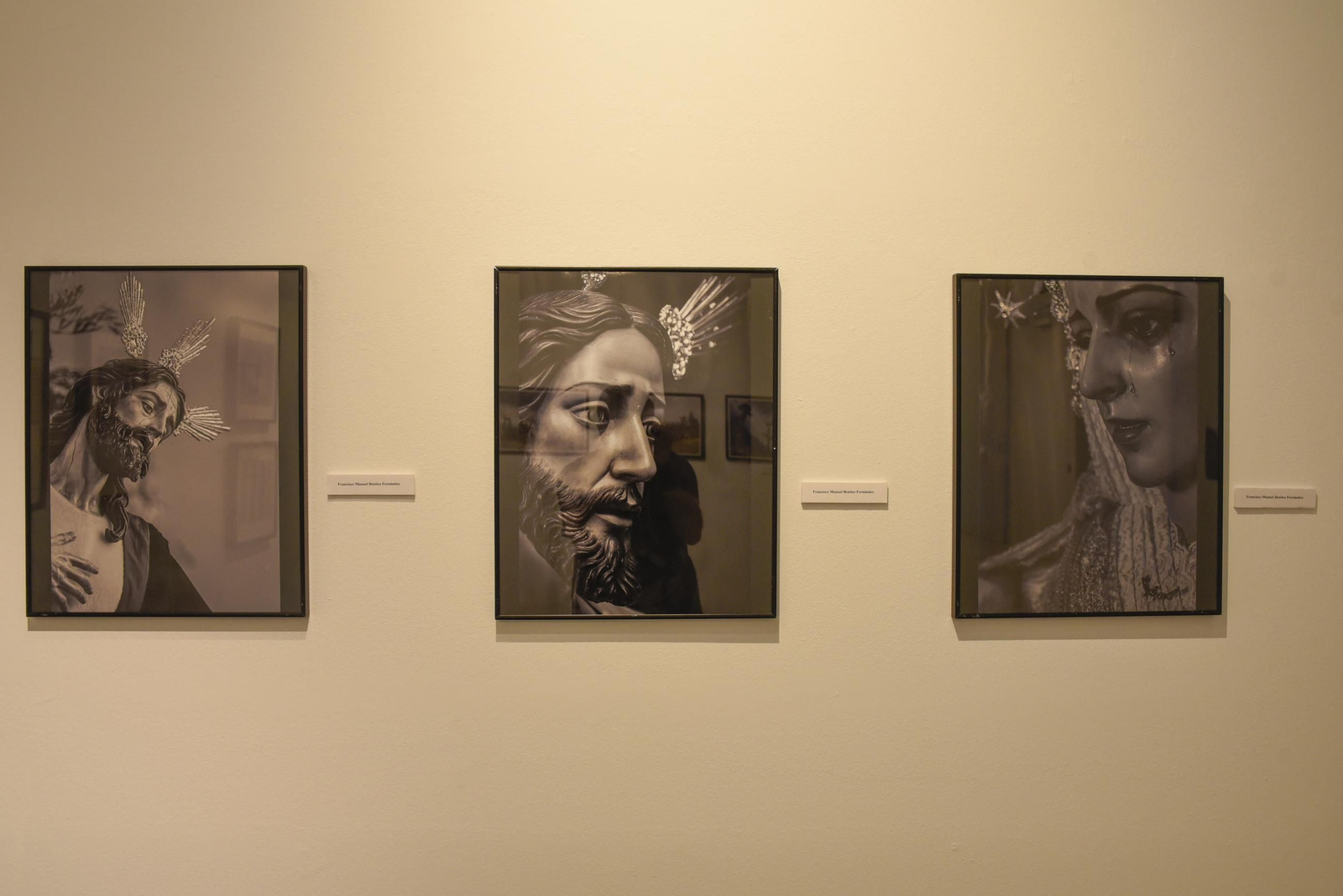 Fotos de la exposición colectiva de fotografías de Afal en La Línea