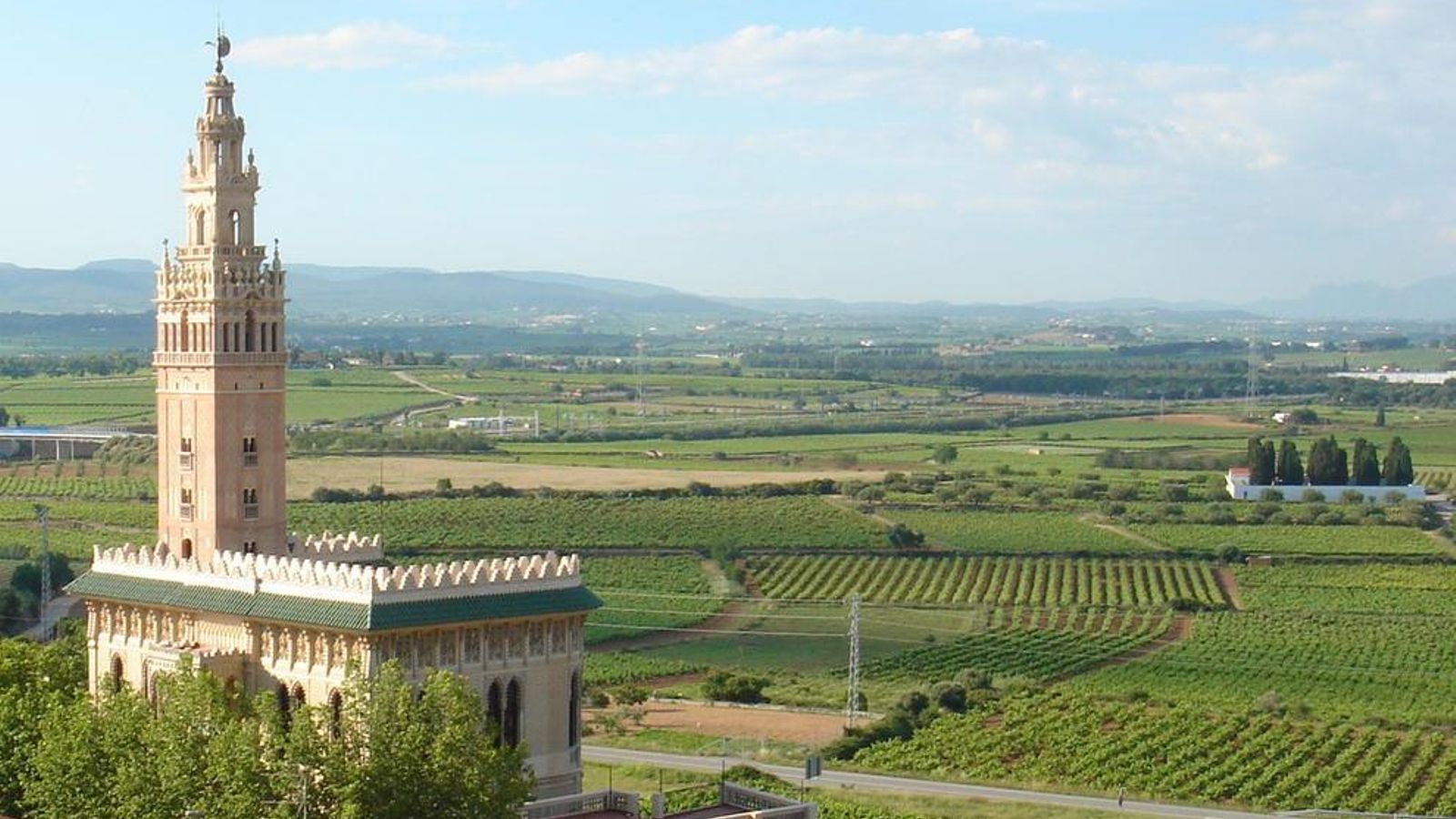 La réplica privada de la Giralda en L'Arboç, Tarragona