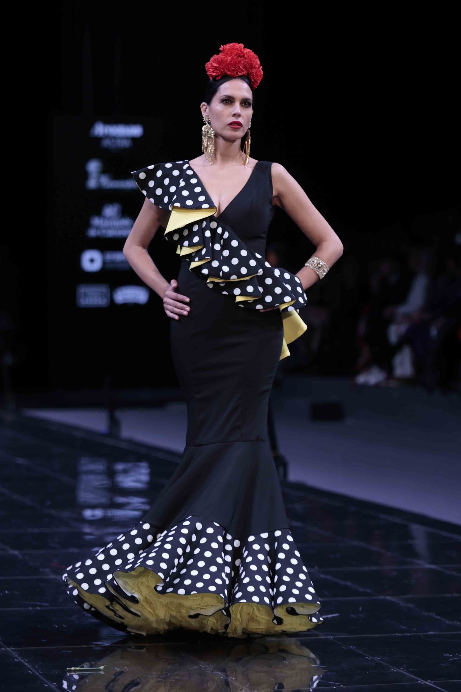 Desfile de Pilar Rubio en SIMOF de 2024, todas las fotos