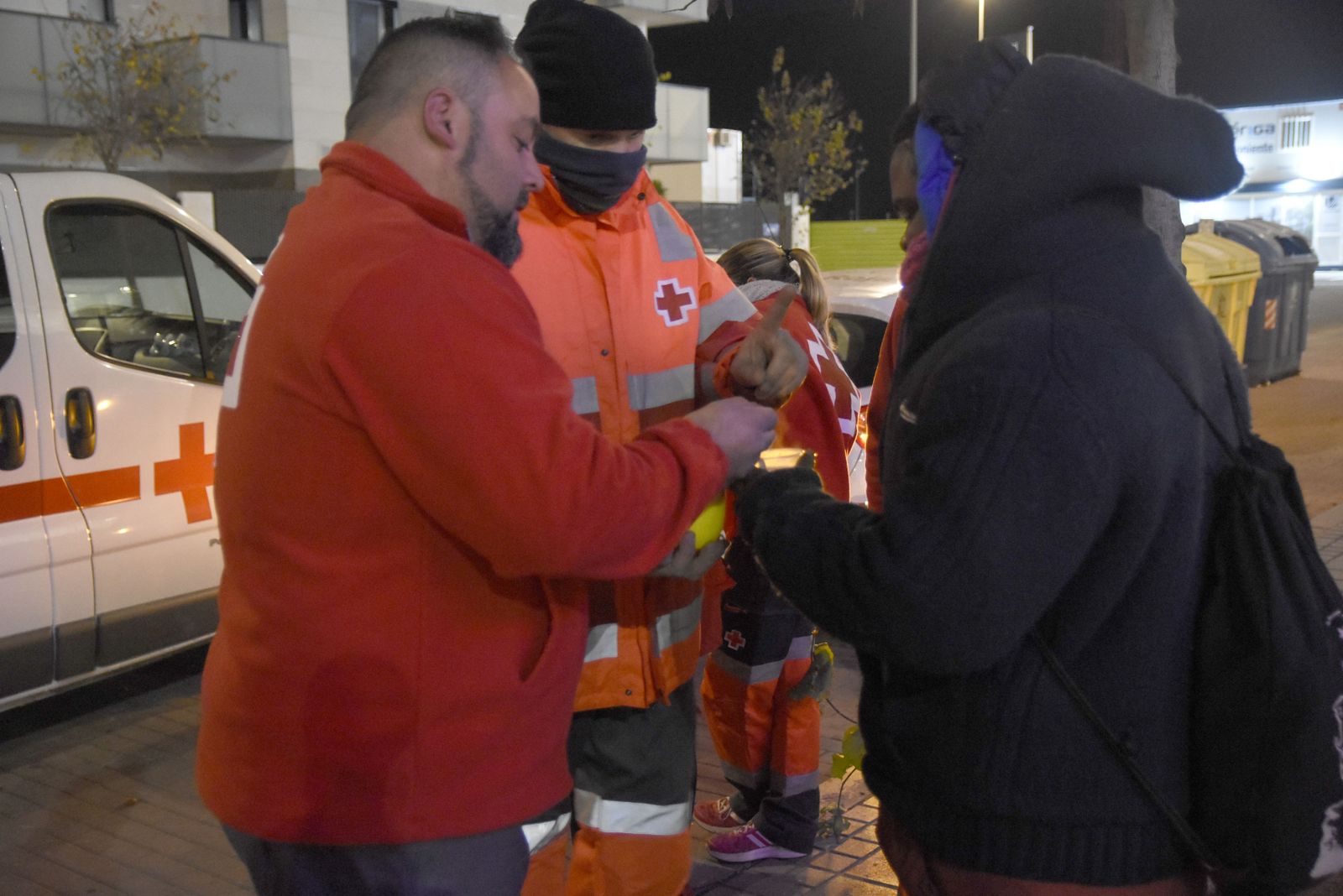 Atención de Cruz Roja a personas sin hogar.
