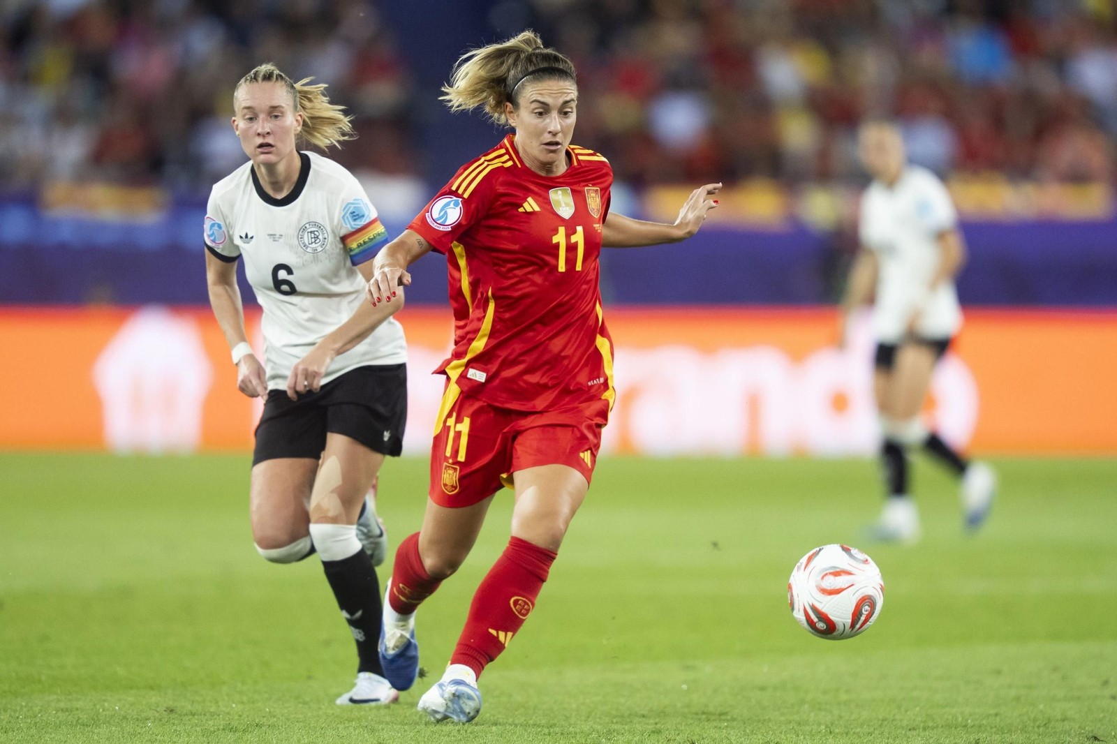 Las mejores imágenes de la semifinal Alemania-España de la Eurocopa femenina