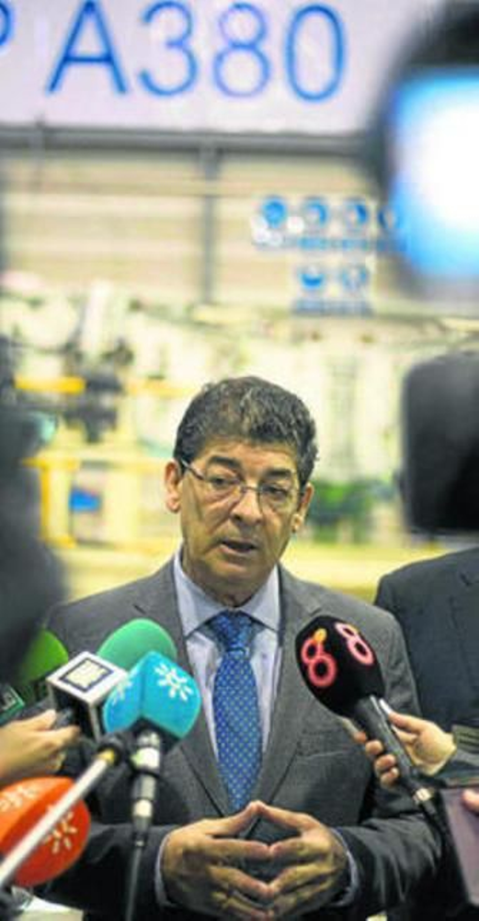 Valderas ayer en las instalaciones de Airbus en Puerto Real.