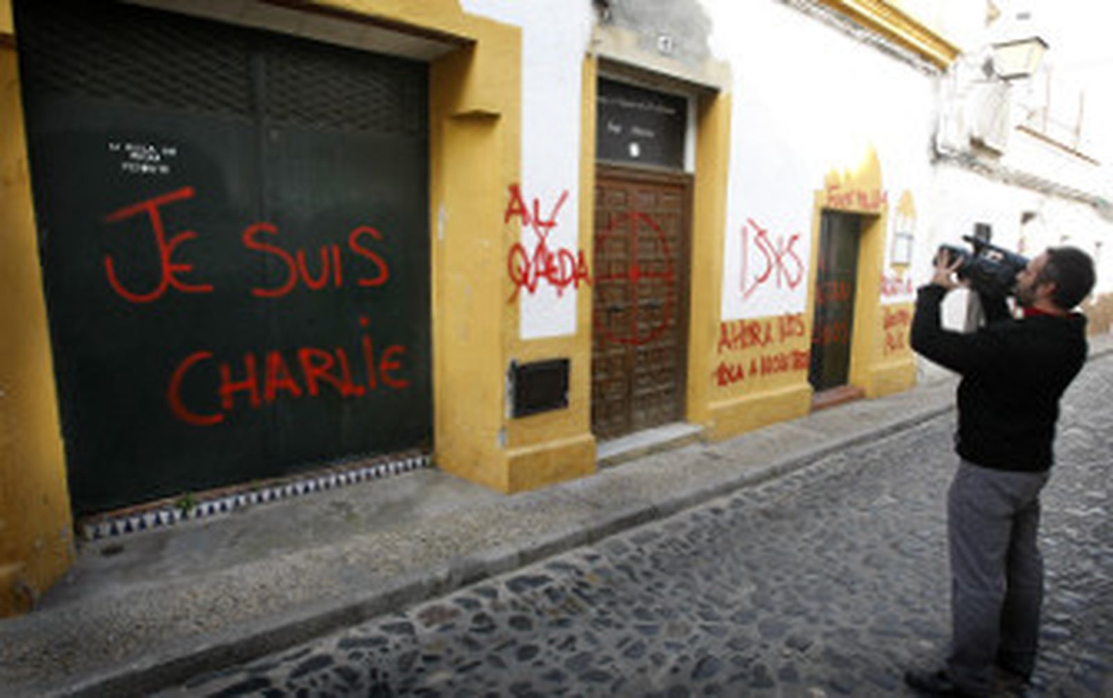 La Apdha condena "las pintadas islamófobas de Jerez"