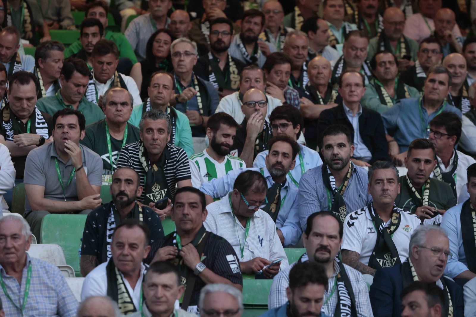 Búscate en el acto Siempre Verdiblancos