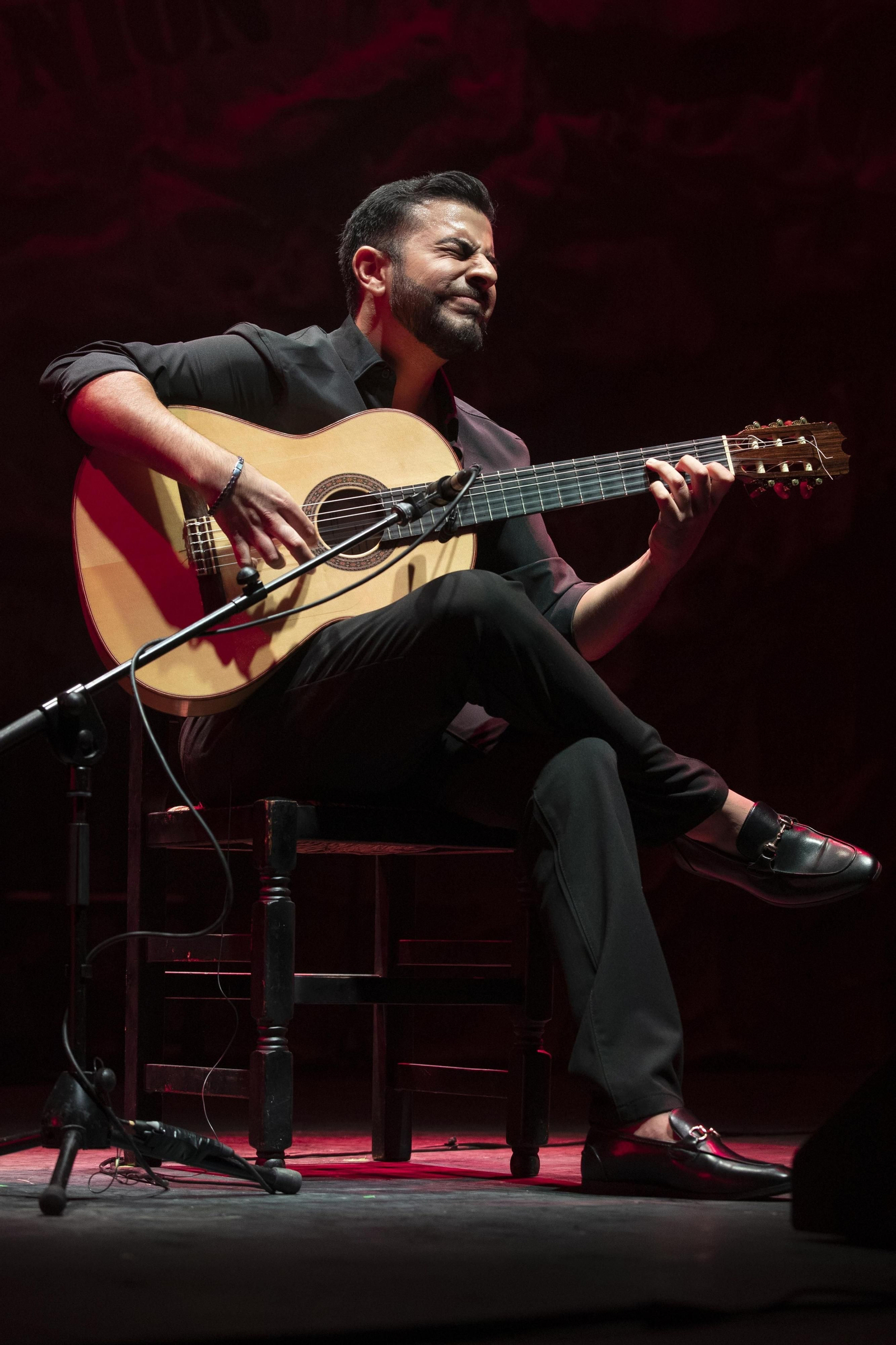 El Poti, en plena actuación.