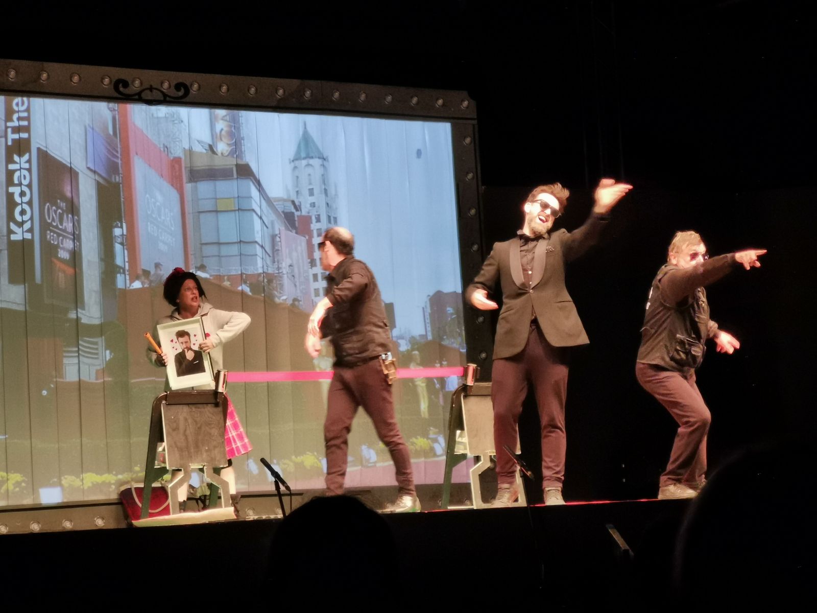 Una imagen de la obra representada por Yllana en el patio de San Luis.