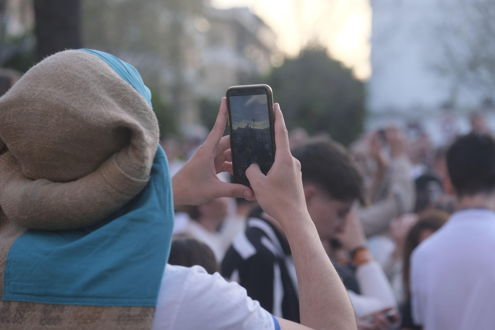 La procesión del Señor de la Bondad de Córdoba, en imágenes