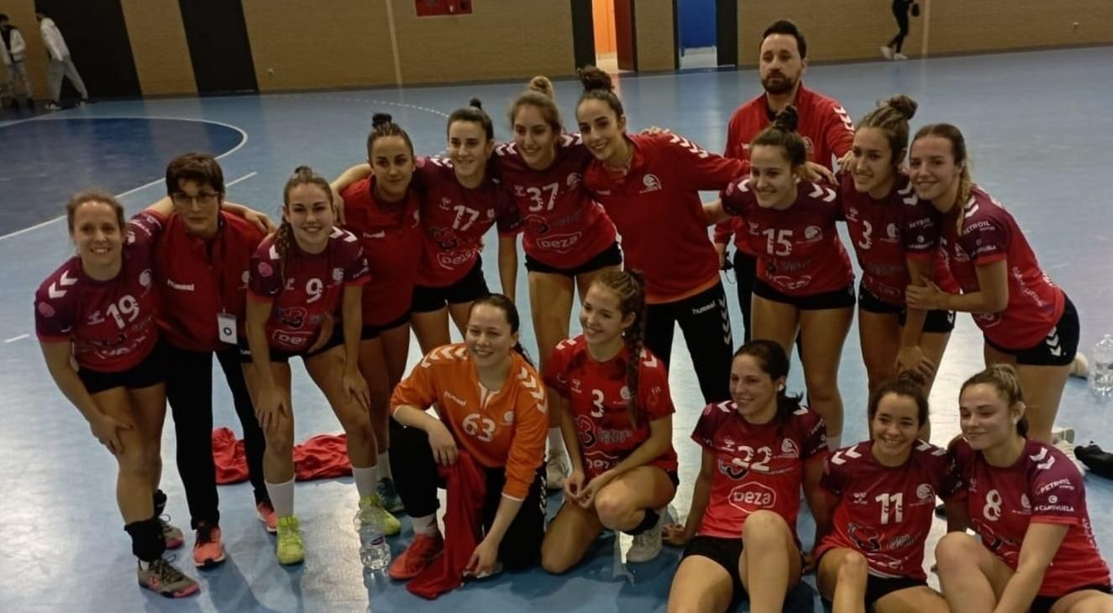 El Deza CBM celebra su triunfo en Leganés.