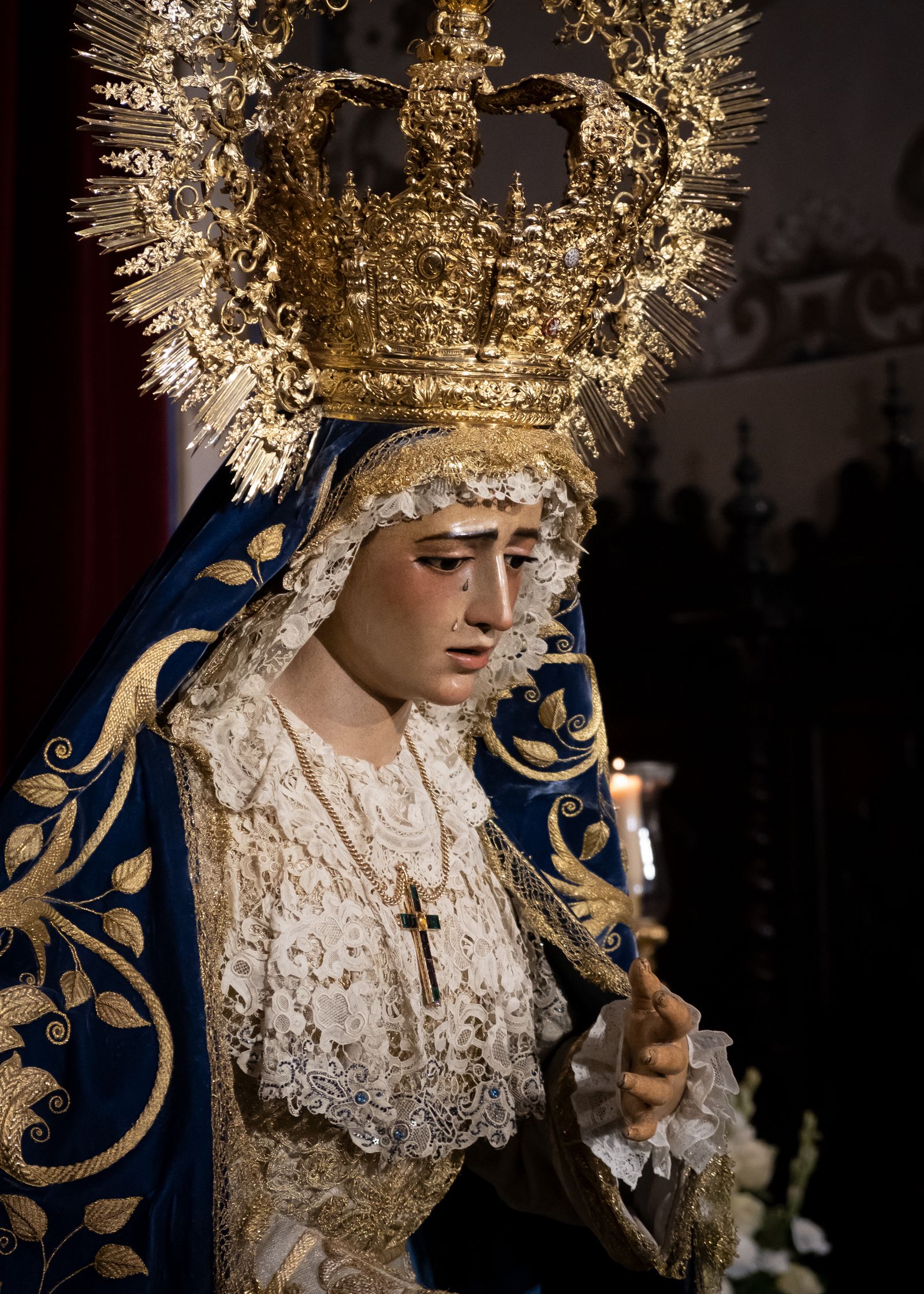 La Virgen de la Amargura en besamanos