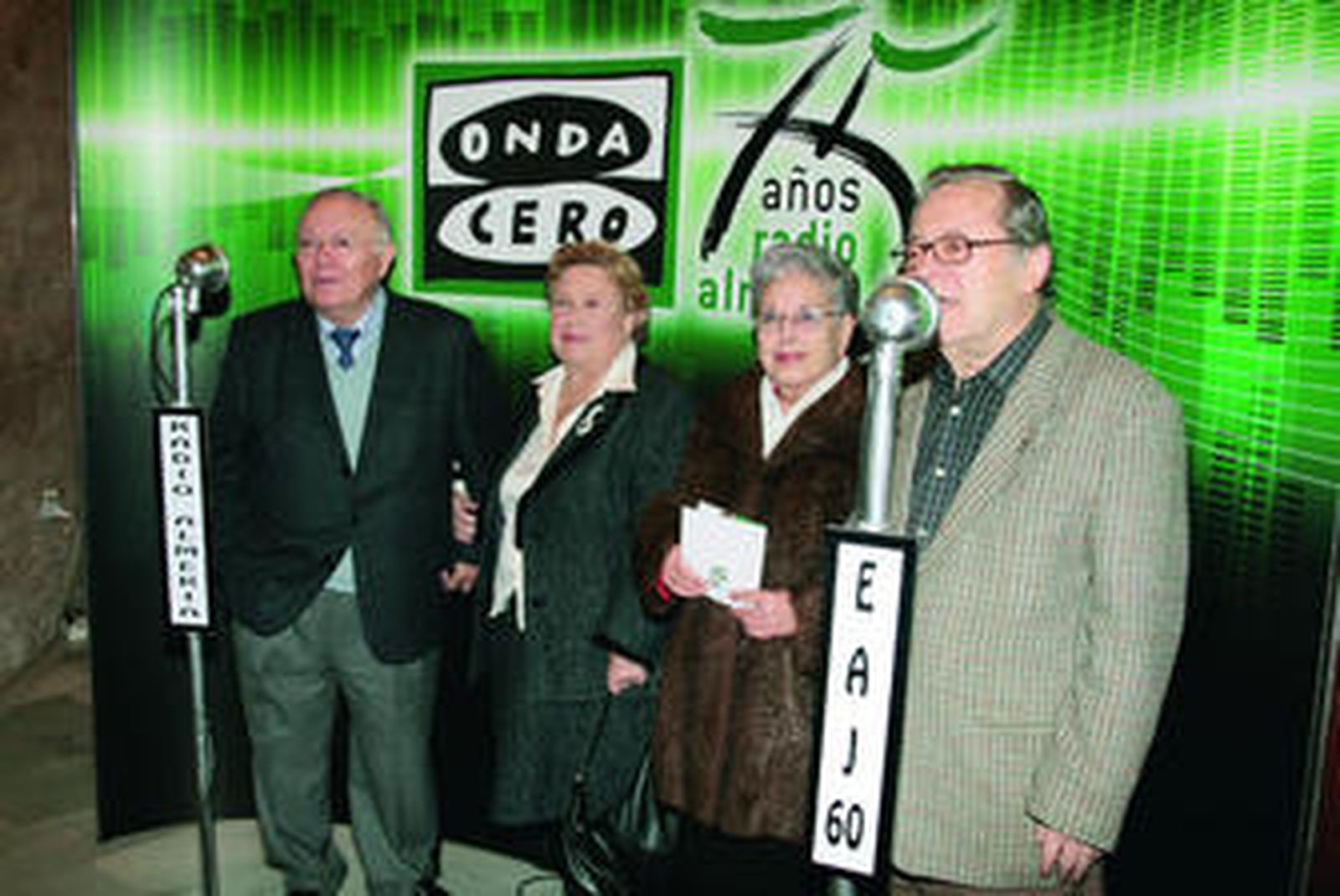 Imágenes para la historia de la radio en el 75 aniversario de Onda Cero