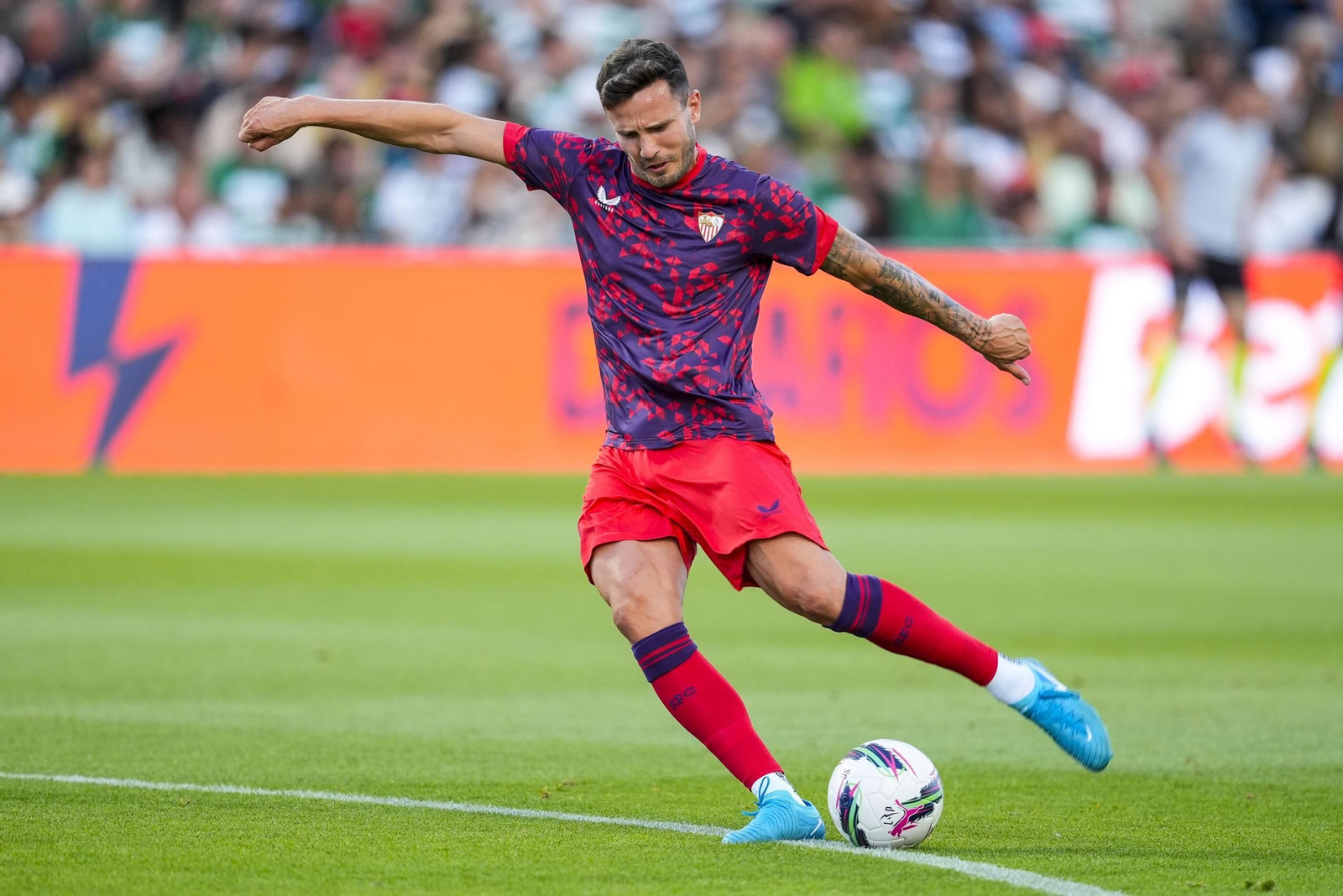 Las fotos del pobrísimo paso de Saúl Ñíguez por el Sevilla